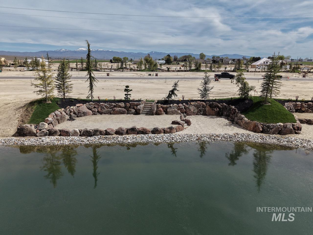 3711 N Harvest Moon Way Property Photo 2