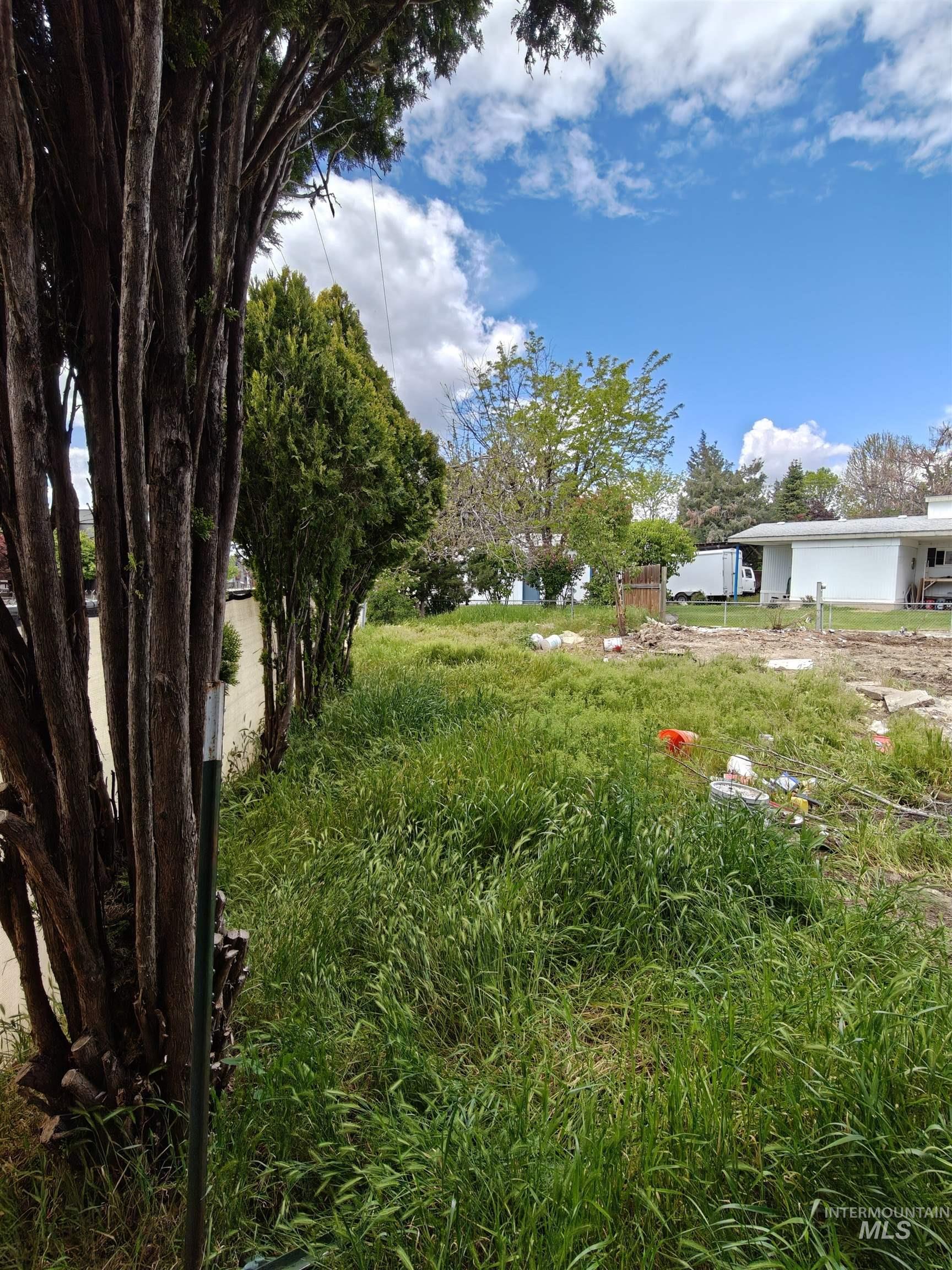3733 S Kingsland (for Rent) Property Photo 3