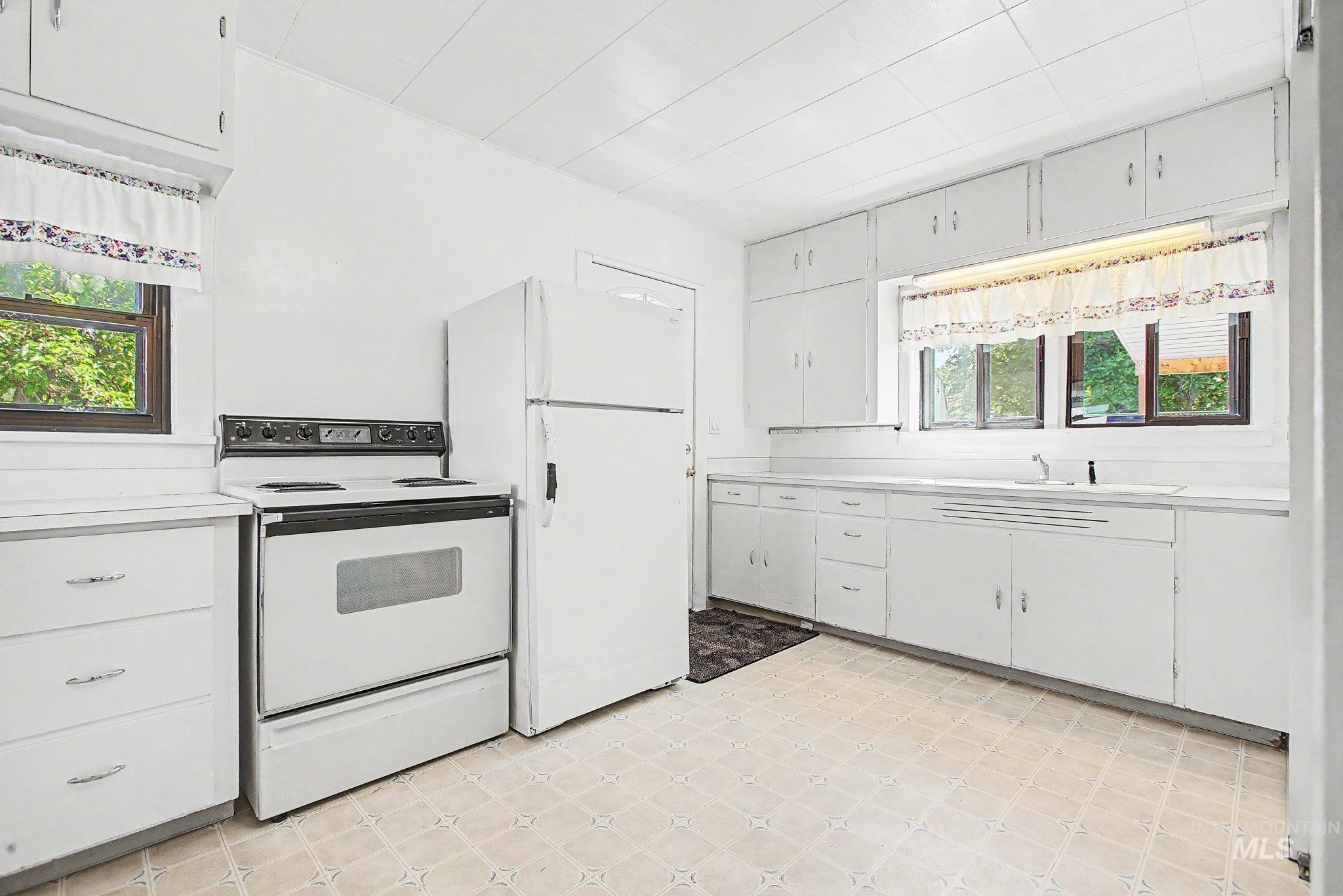 1534 Grelle Ave. Property Photo 9