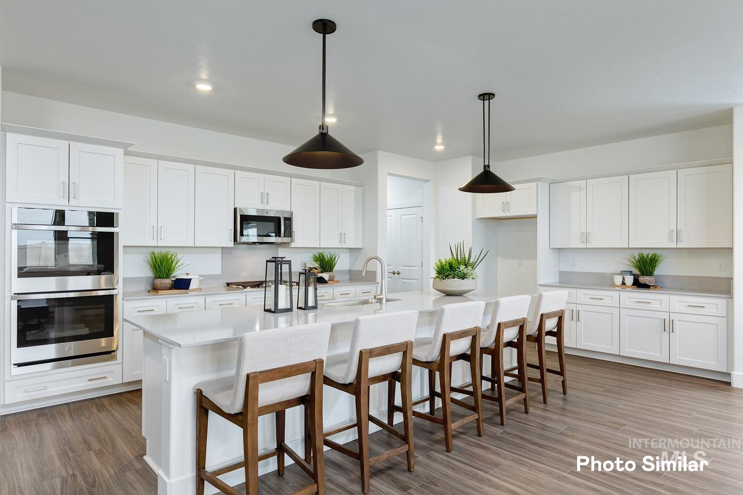 15086 Irisation Ave Property Photo 11