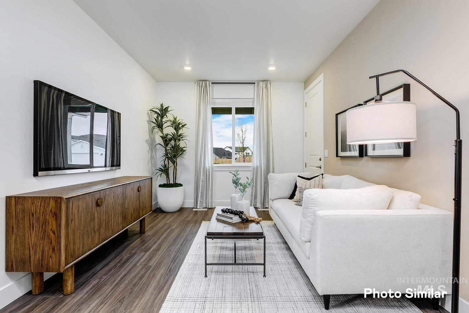 15086 Irisation Ave Property Photo 24