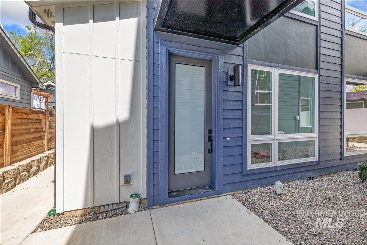 2810 W Bannock St Property Photo 2