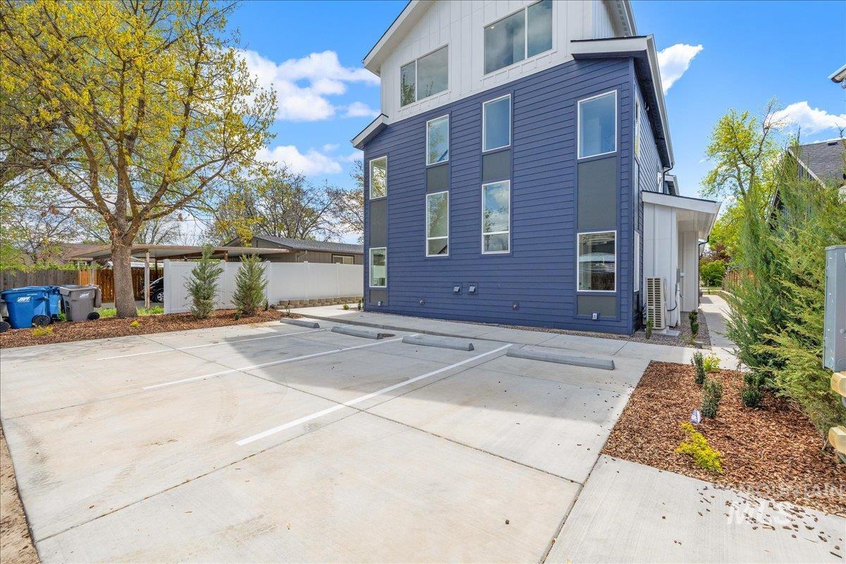 2810 W Bannock St Property Photo 33