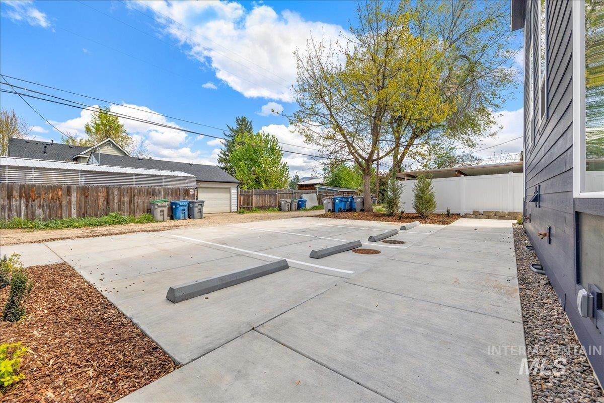 2810 W Bannock St Property Photo 34