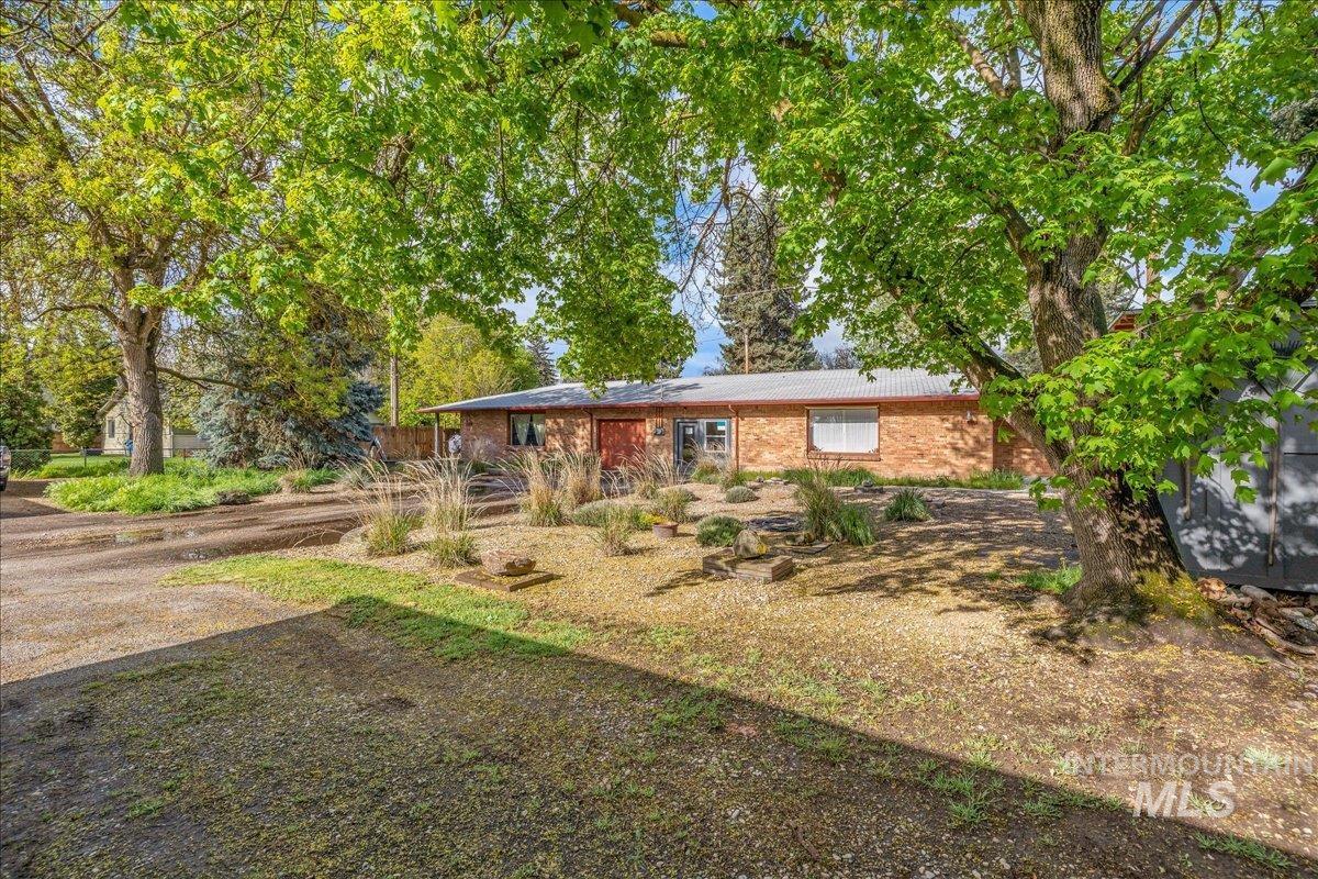 3009 N Tamarack Dr Property Photo 7