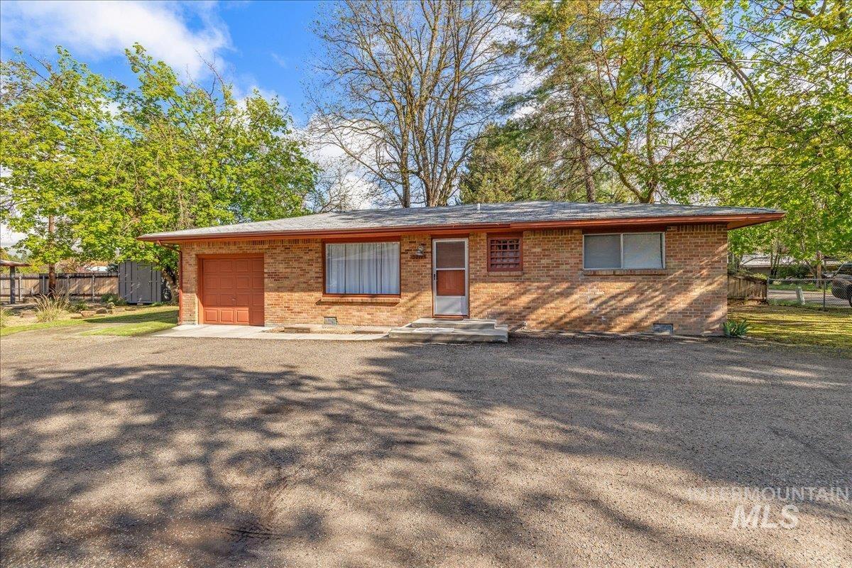 3009 N Tamarack Dr Property Photo 8