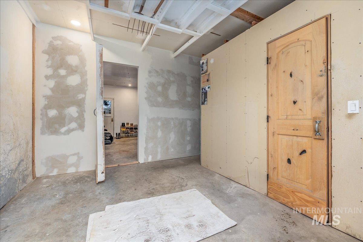 3009 N Tamarack Dr Property Photo 44