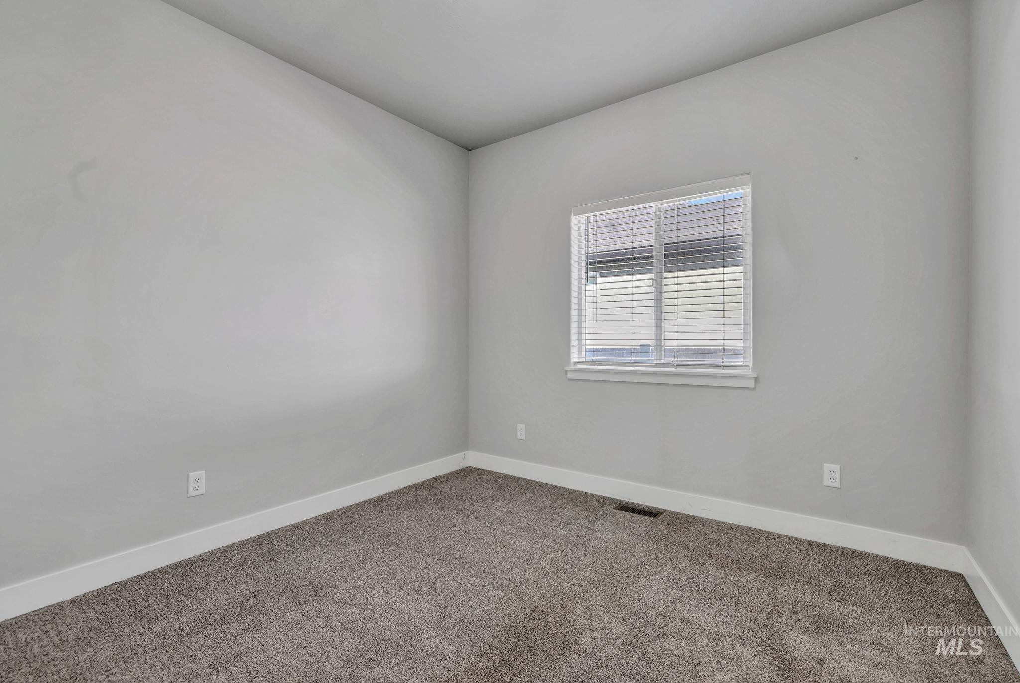 1517 N Birch St Property Photo 14