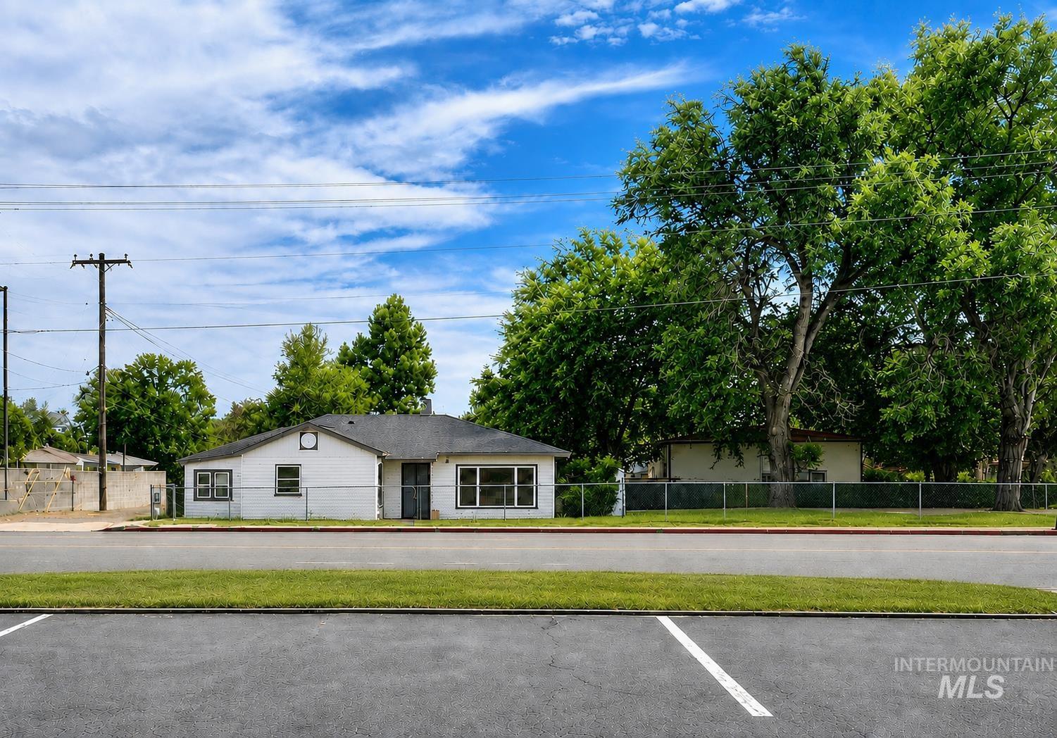1245 American Legion Blvd Property Photo 1