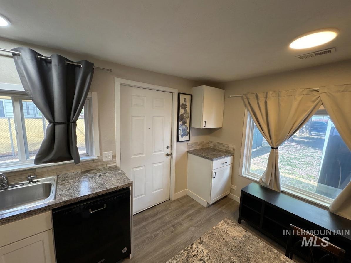 1245 American Legion Blvd Property Photo 7