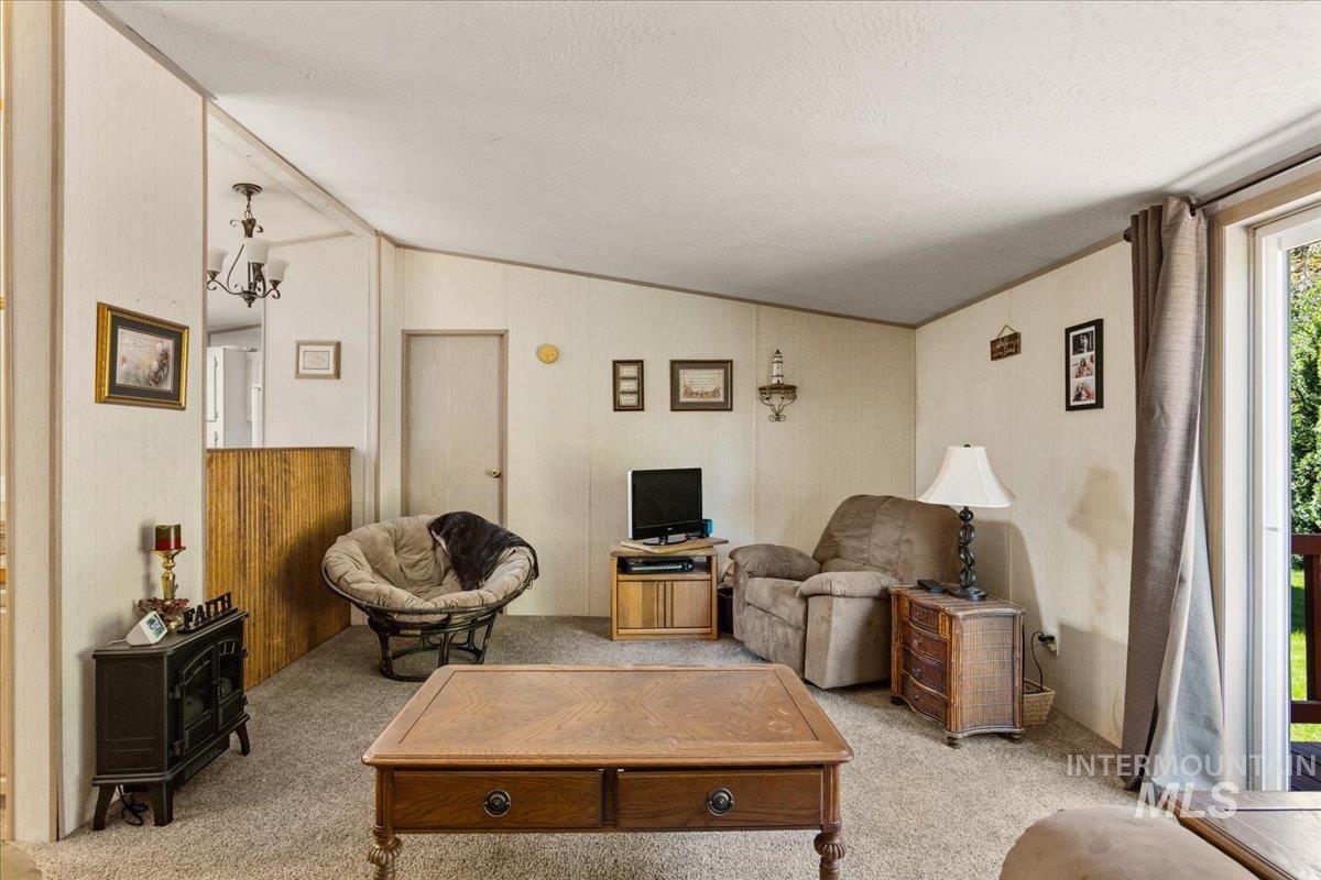 2206 W Oxford Circle Property Photo 6
