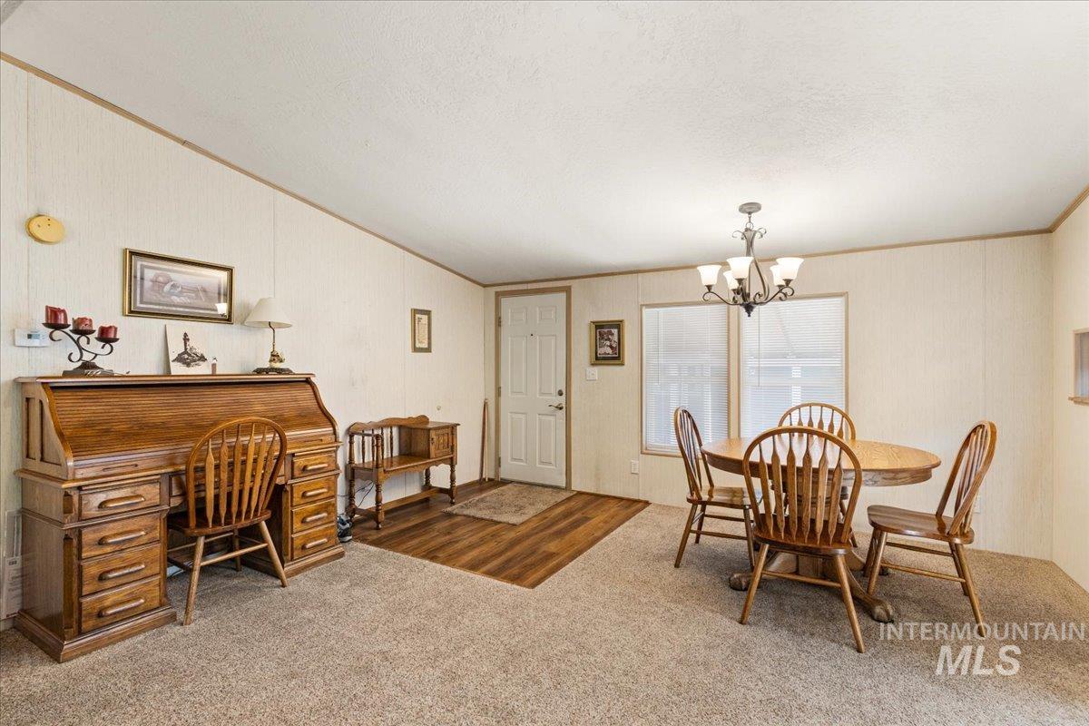 2206 W Oxford Circle Property Photo 9