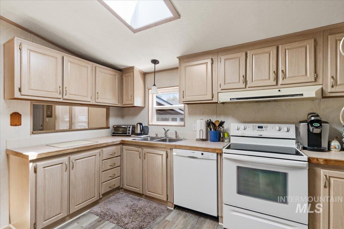2206 W Oxford Circle Property Photo 11