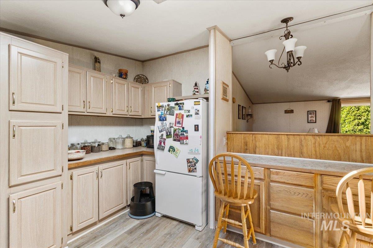 2206 W Oxford Circle Property Photo 14