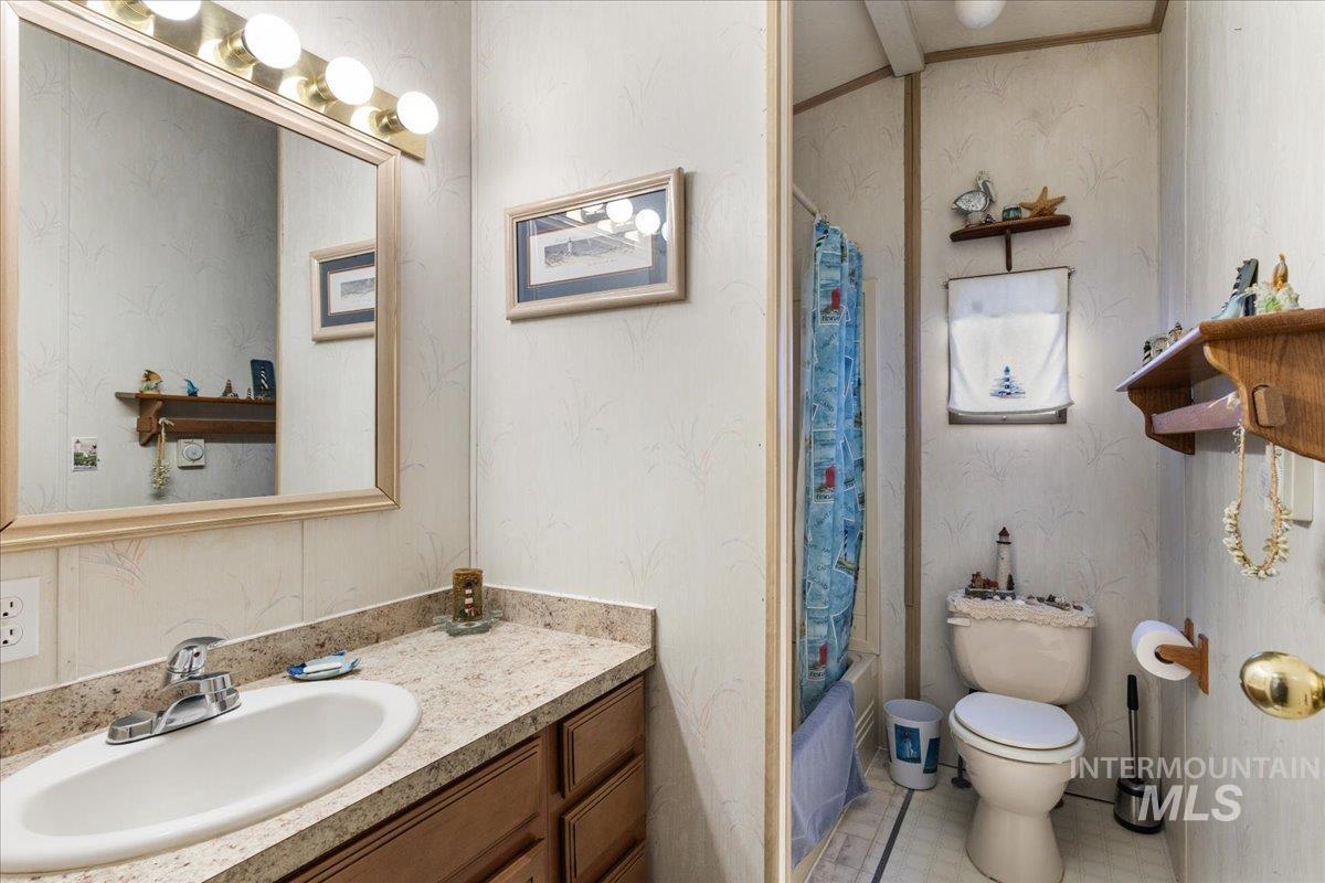 2206 W Oxford Circle Property Photo 24