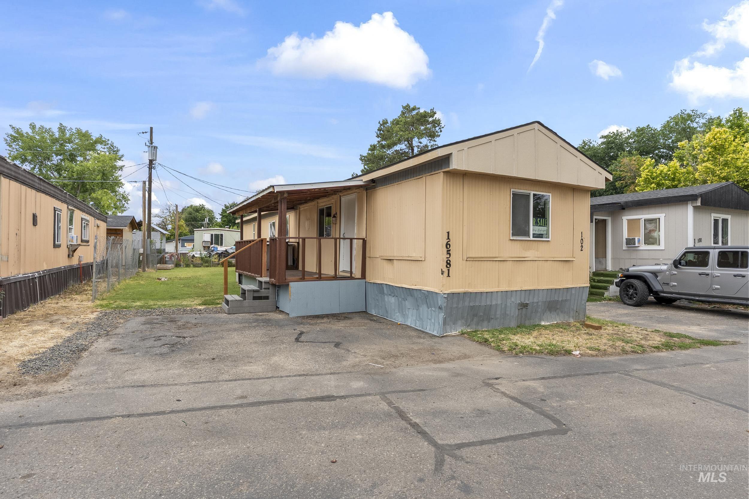 16581 N White Pine St Property Photo 2
