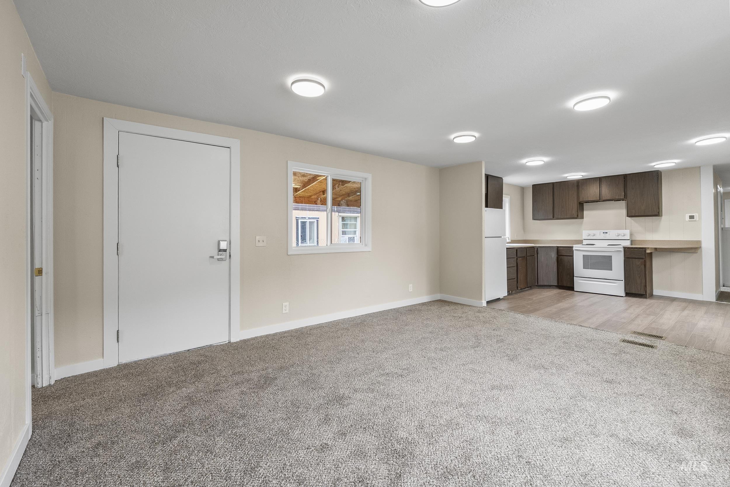 16581 N White Pine St Property Photo 8