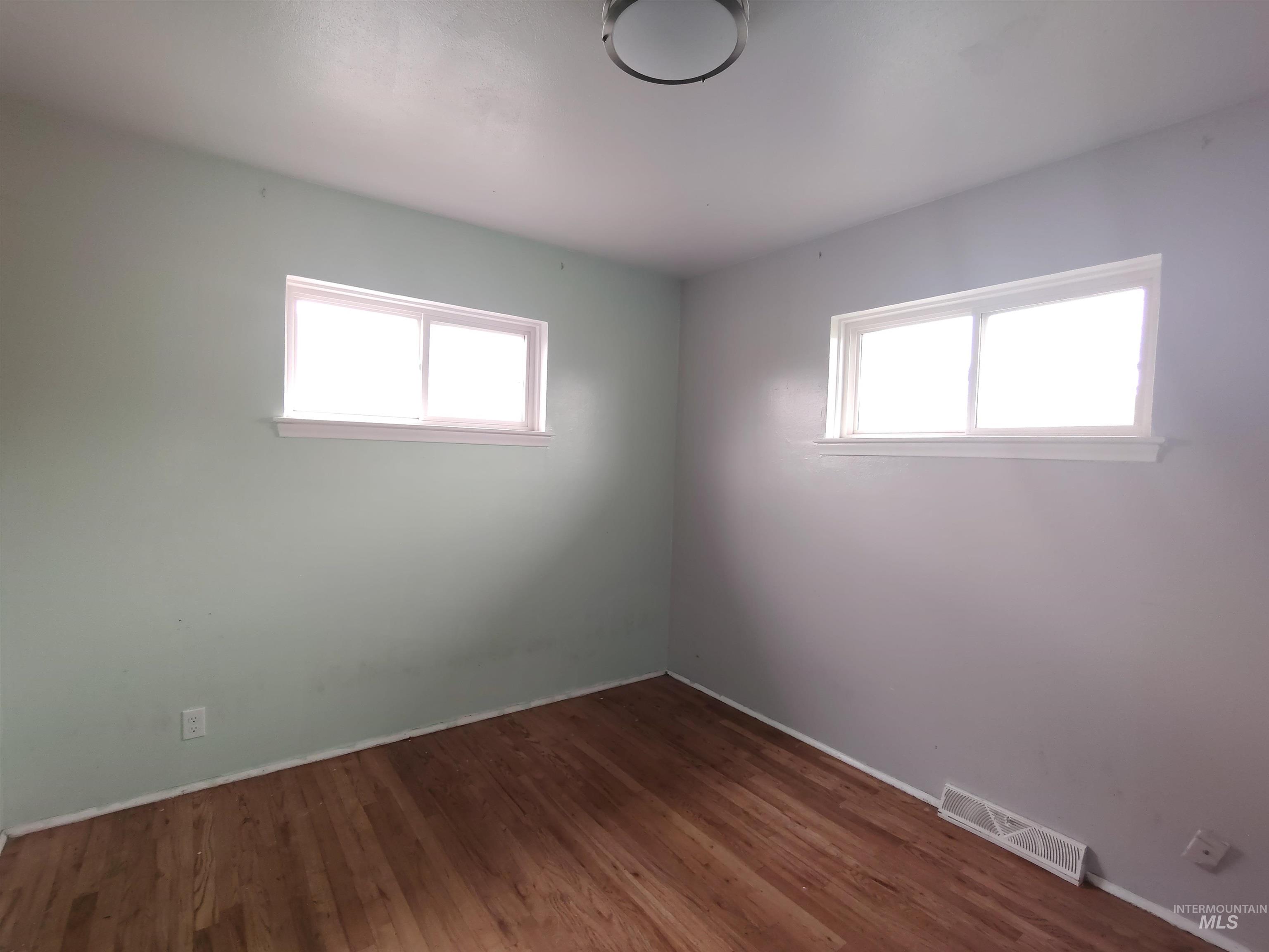 1150 N 9th E Property Photo 6