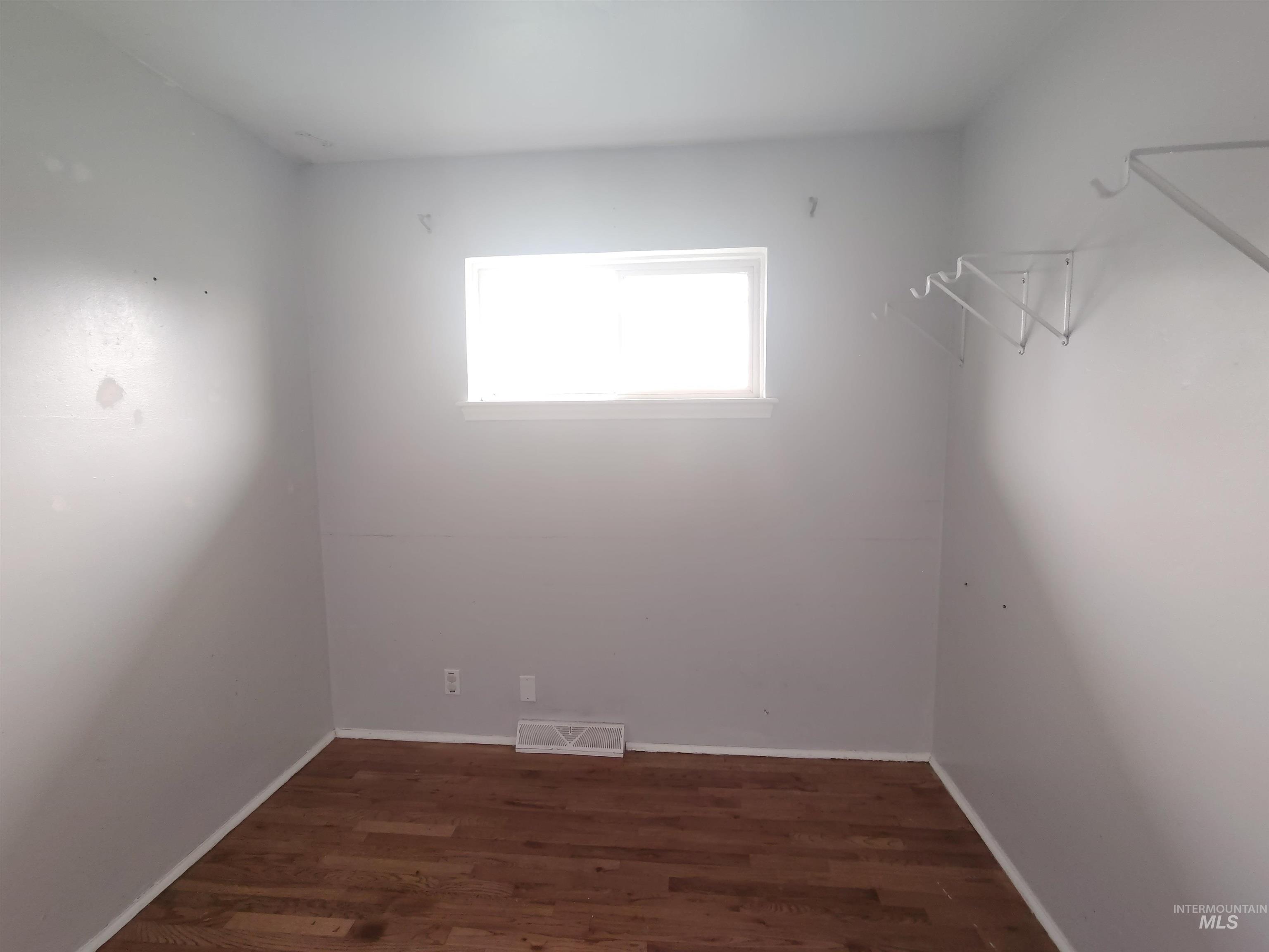 1150 N 9th E Property Photo 10