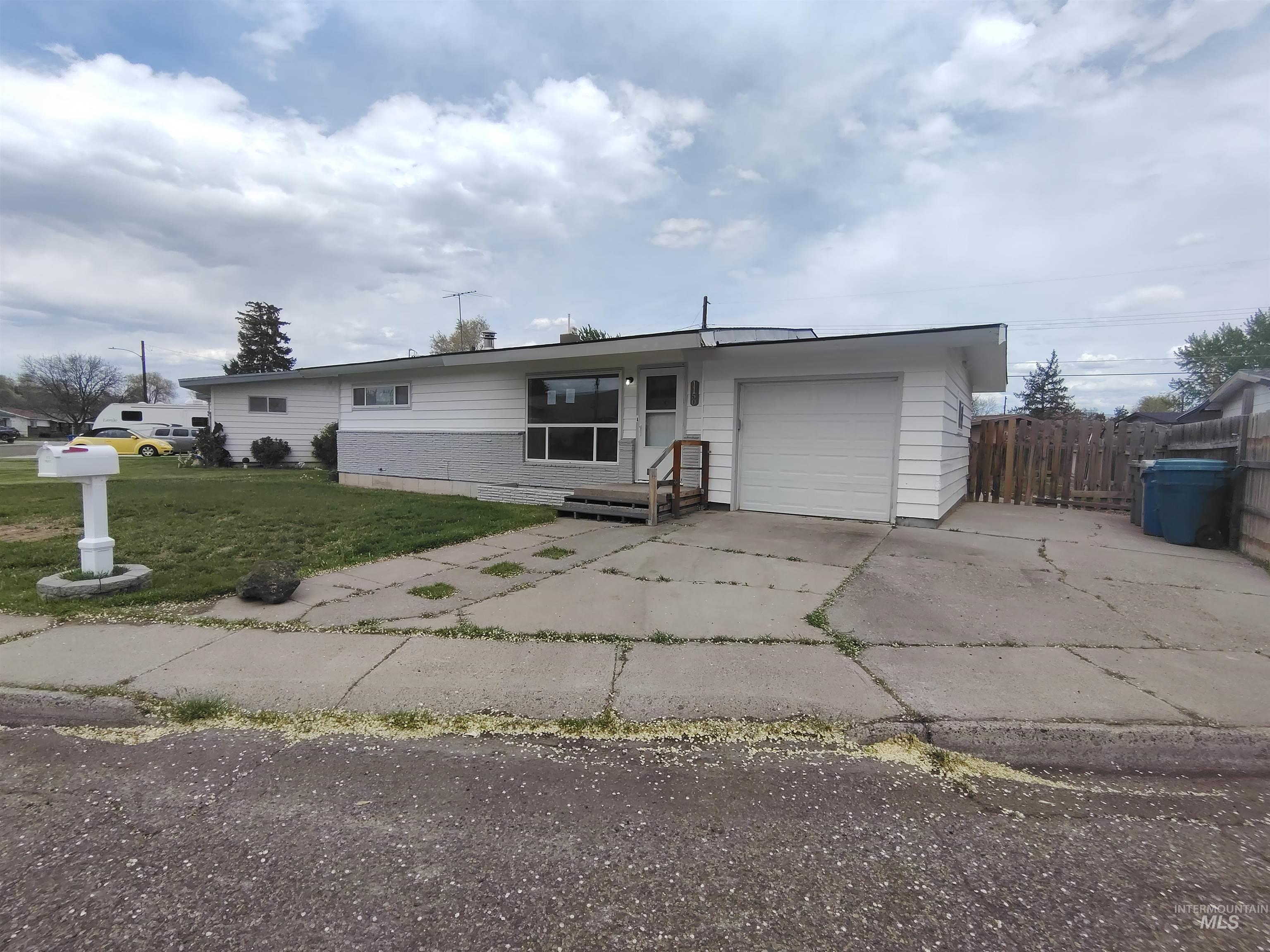 1150 N 9th E Property Photo 12