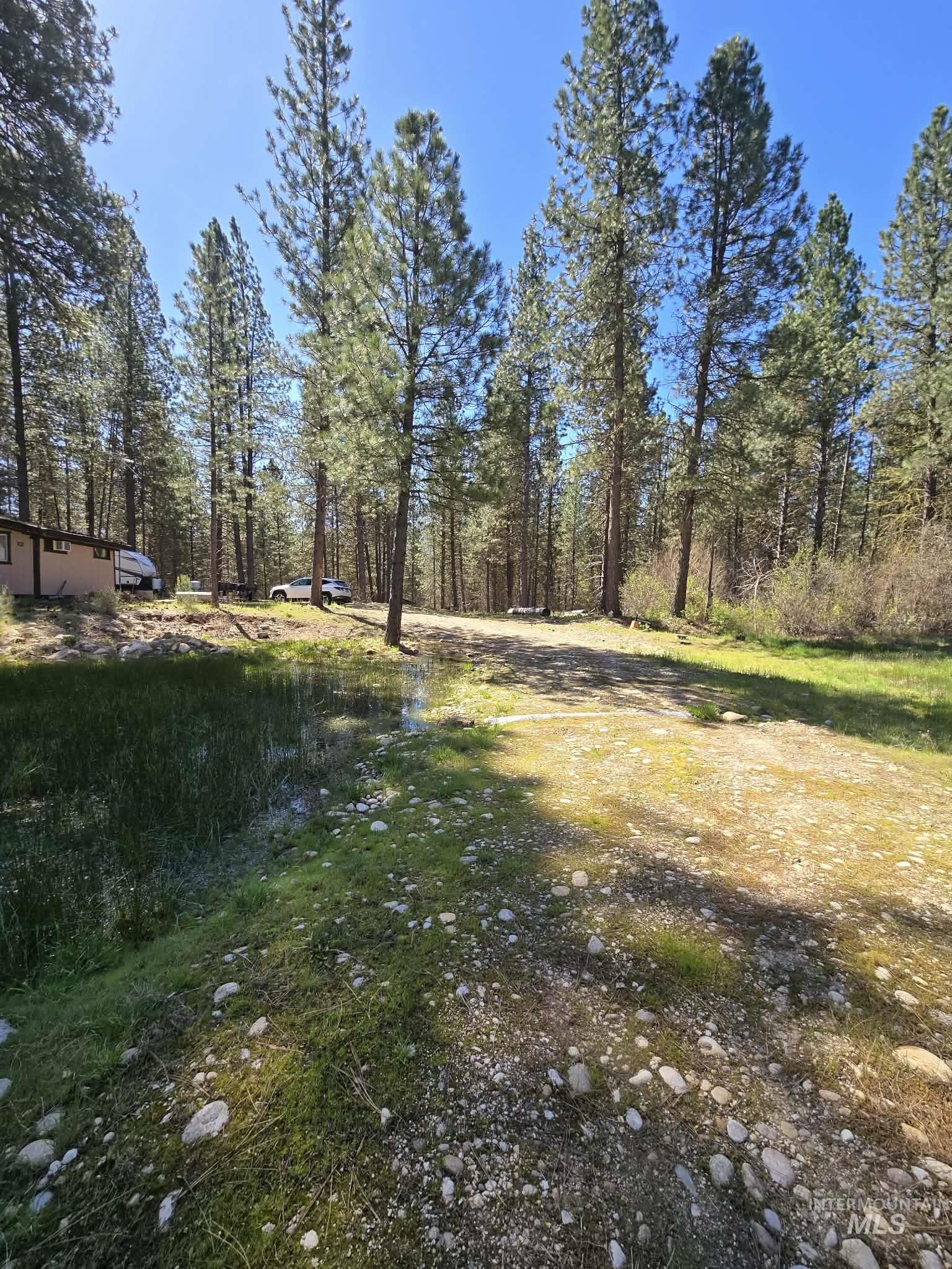12 Woods Ln Property Photo 14