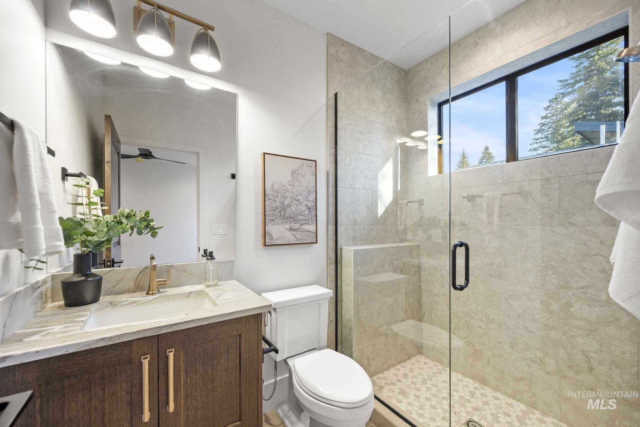 1008 Violet Way Property Photo 27