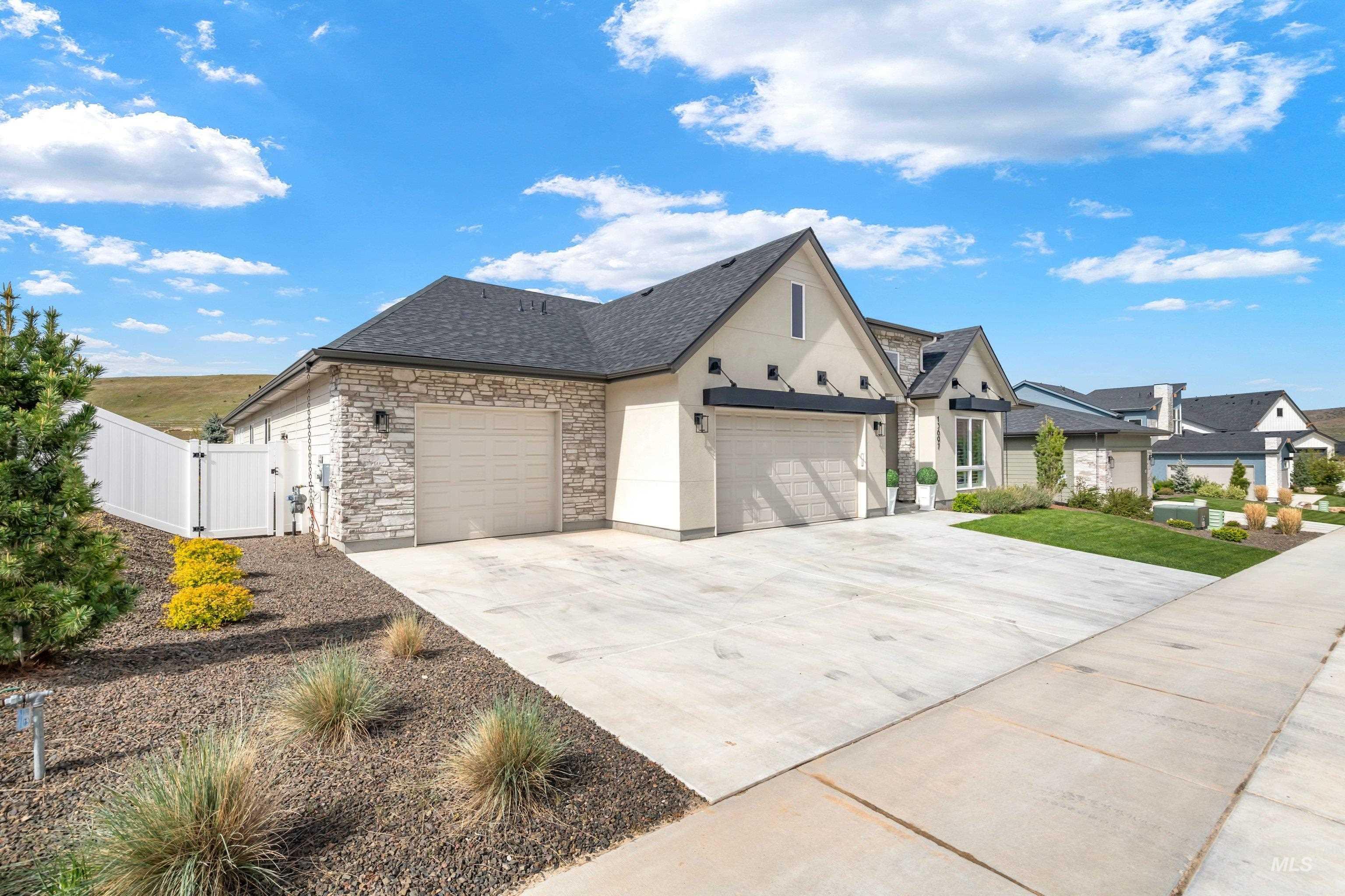 13697 N Sage Grouse Way Property Photo 4