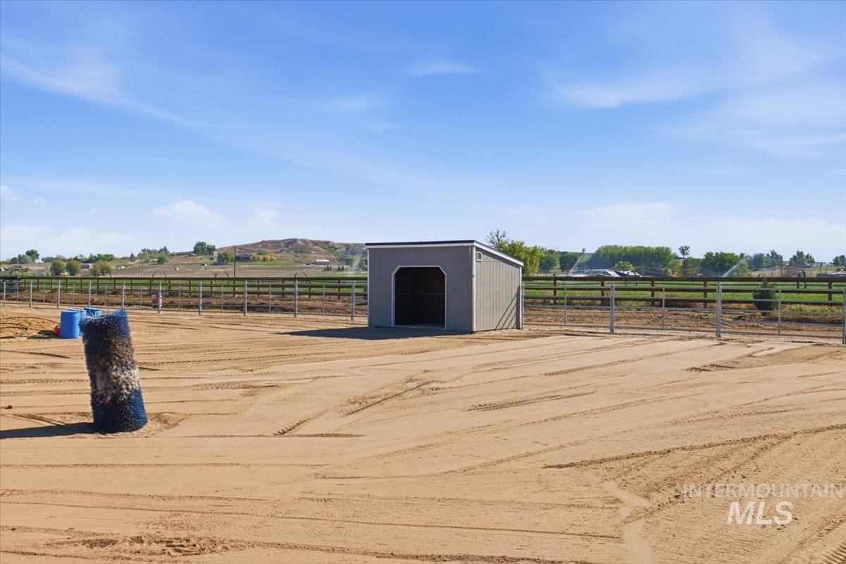 25810 Chandler Dr Property Photo 23