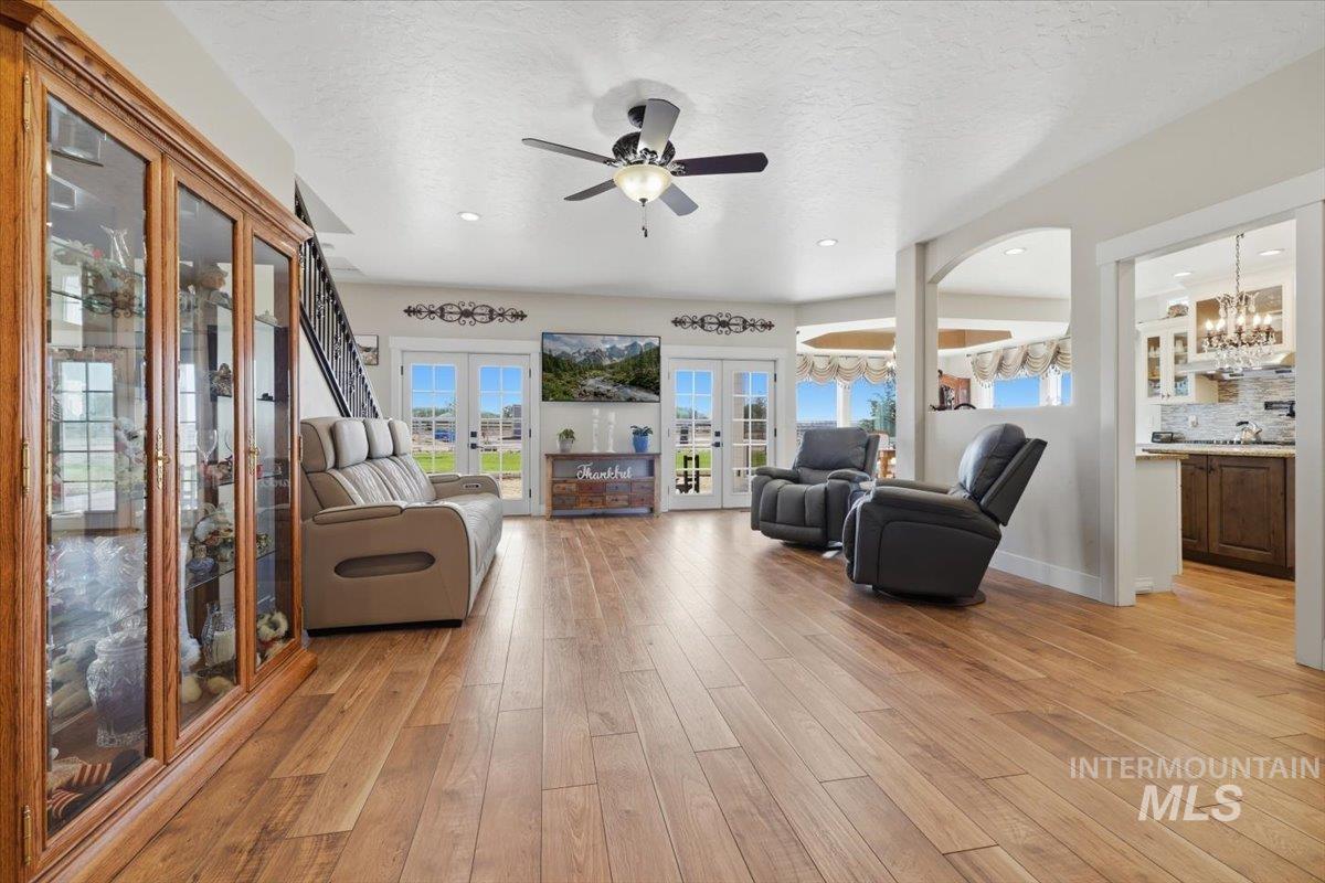 25810 Chandler Dr Property Photo 27