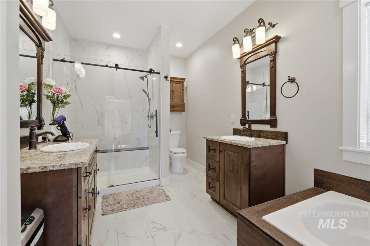 25810 Chandler Dr Property Photo 42