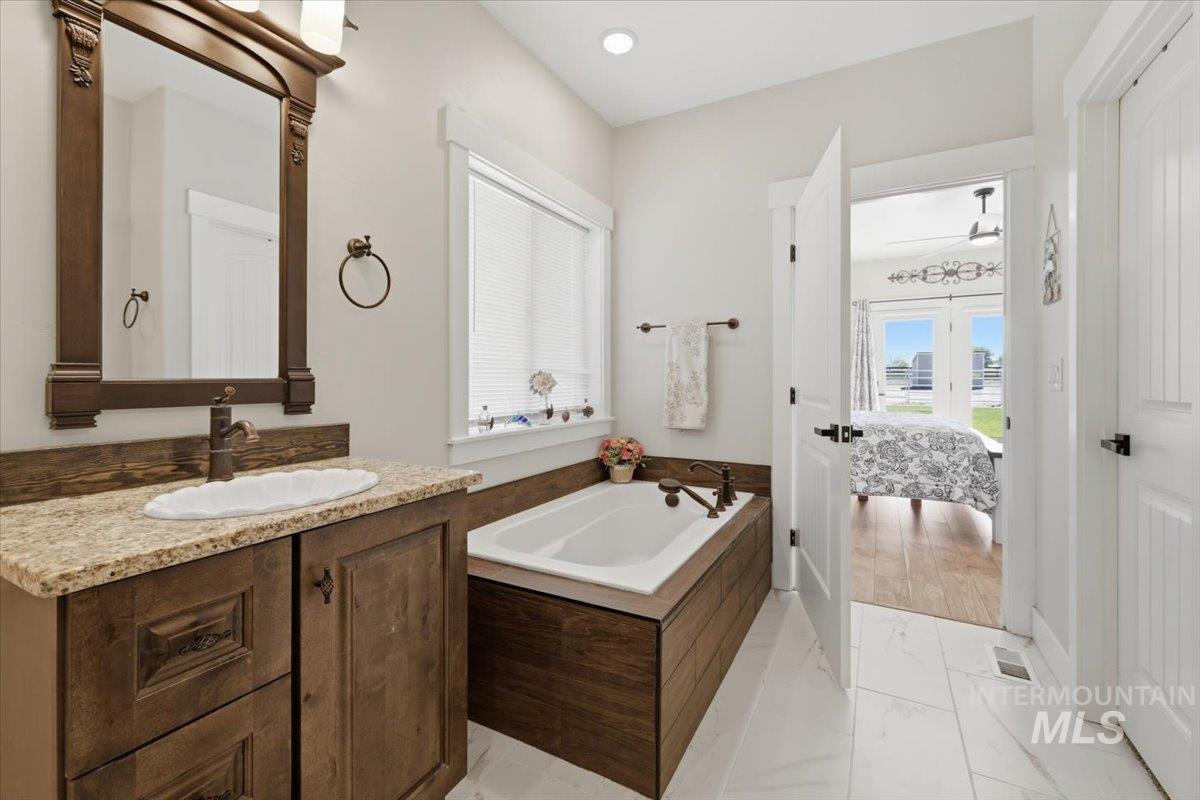 25810 Chandler Dr Property Photo 43