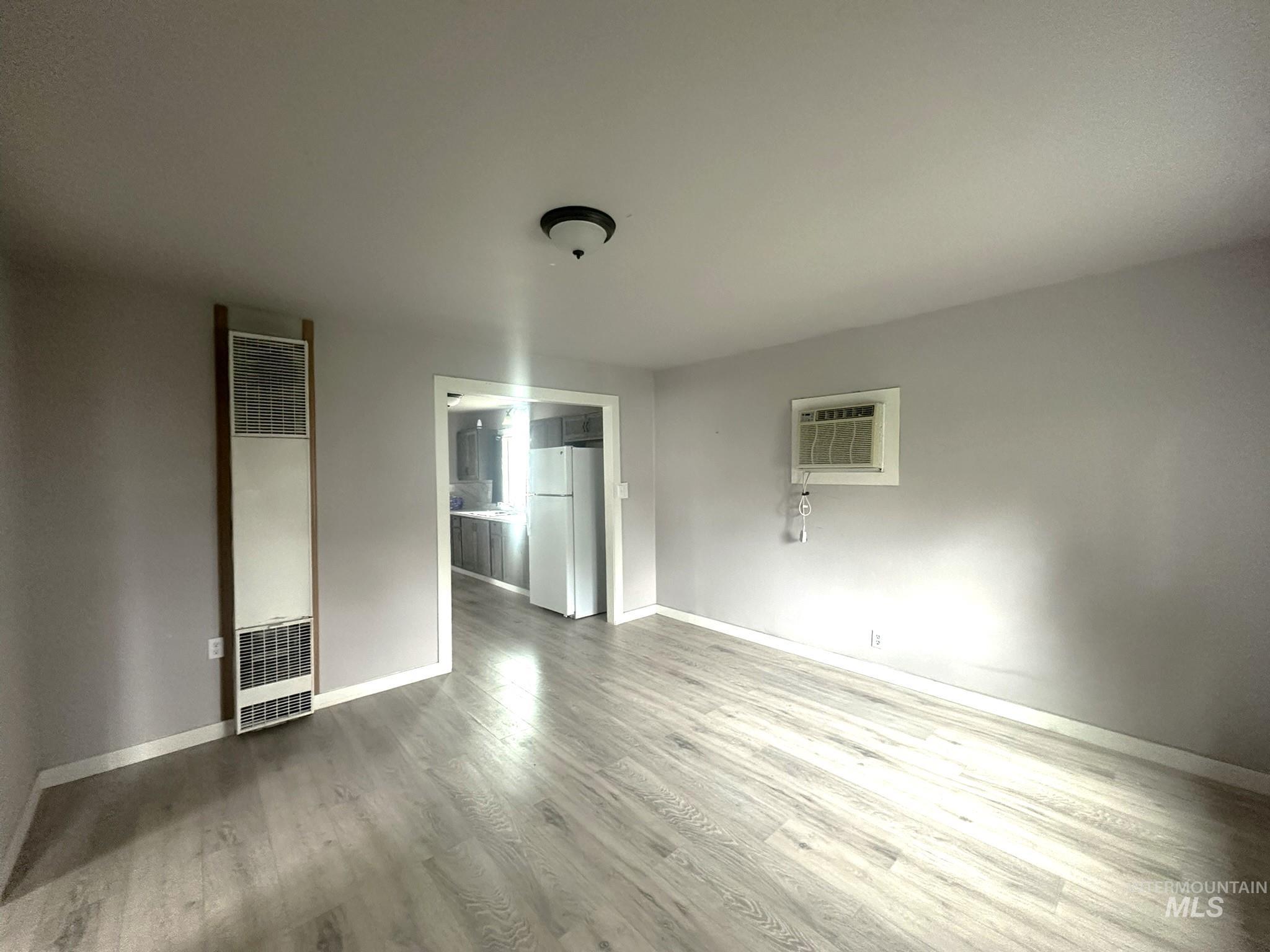811 E Liberty Property Photo 4