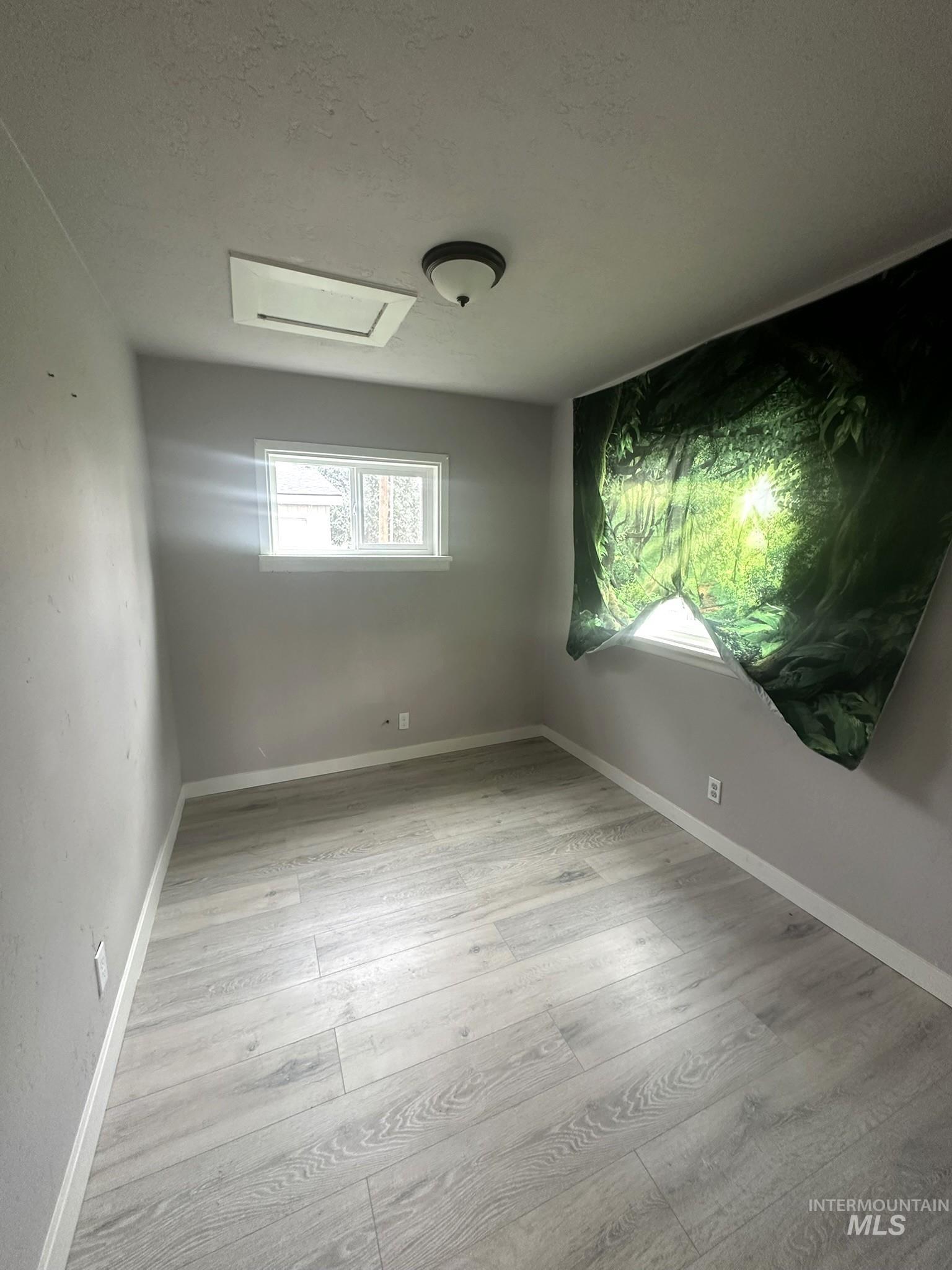 811 E Liberty Property Photo 8