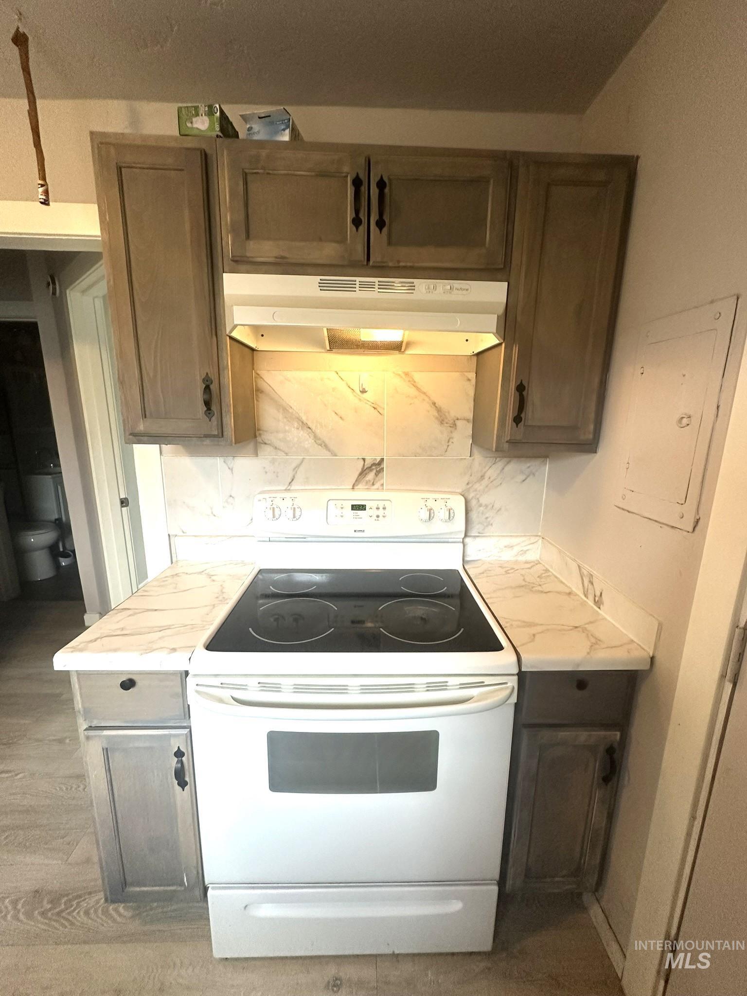 811 E Liberty Property Photo 11