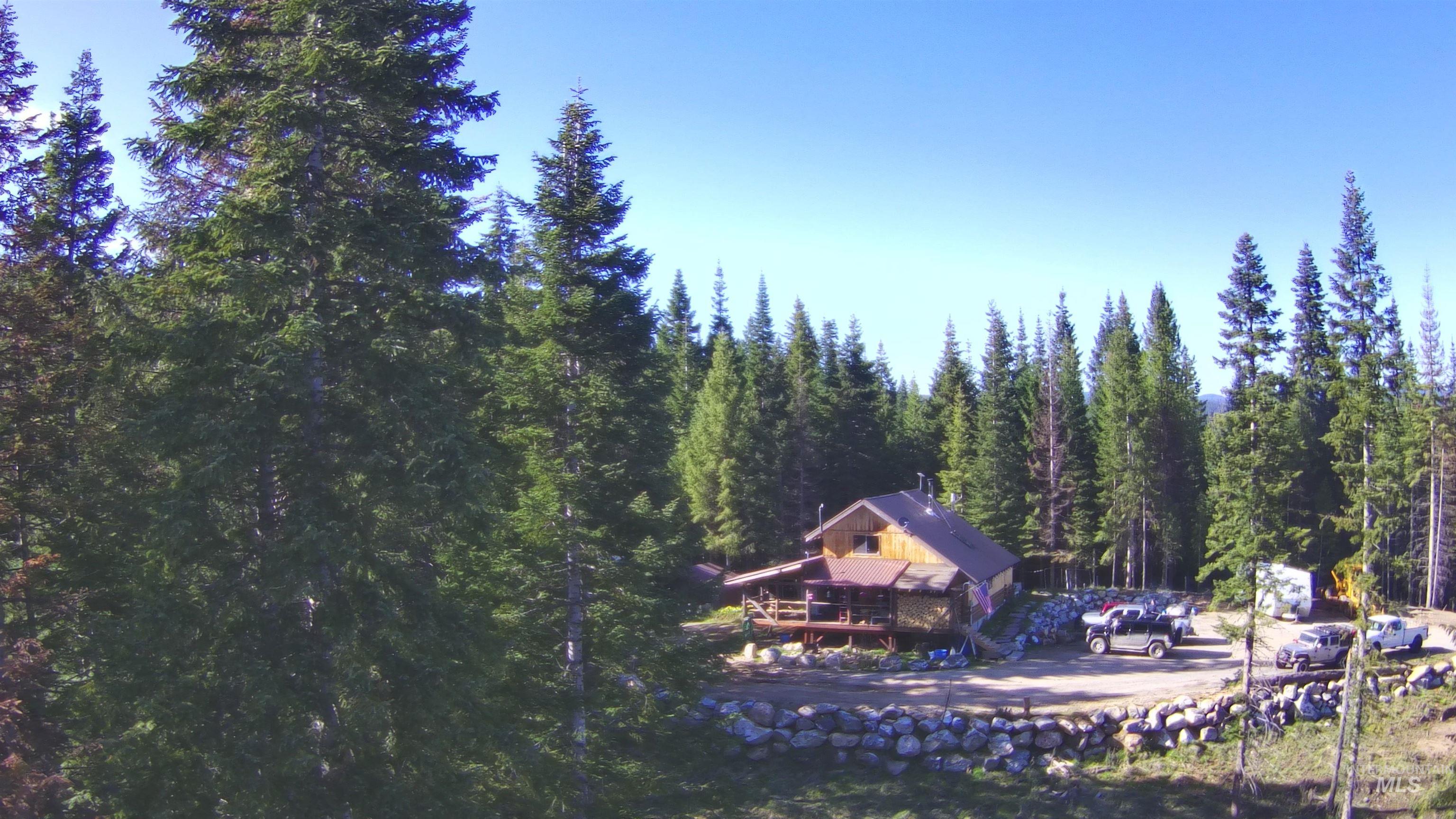 176 Buffalo Gulch Rd. Property Photo 1