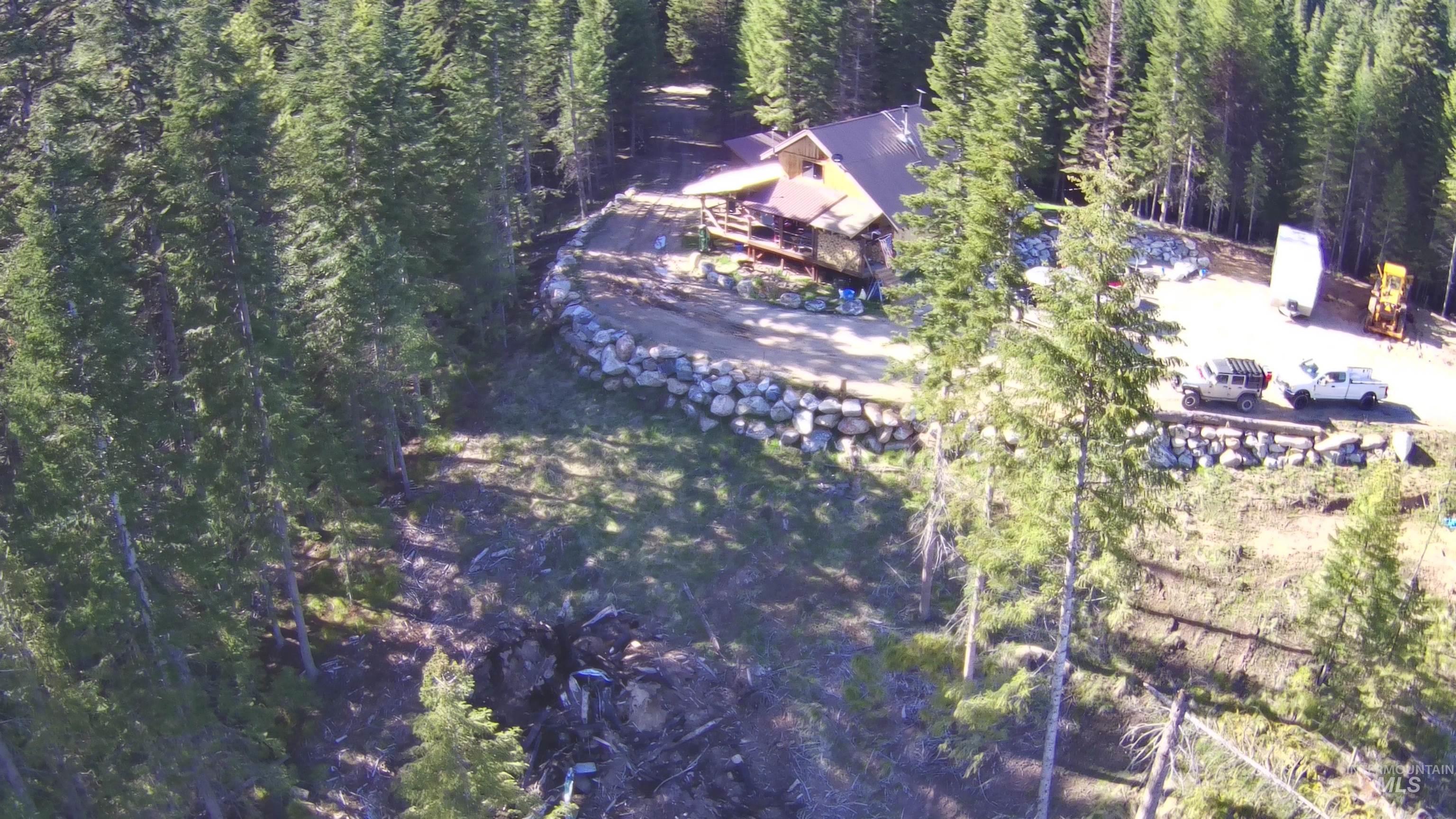 176 Buffalo Gulch Rd. Property Photo 4