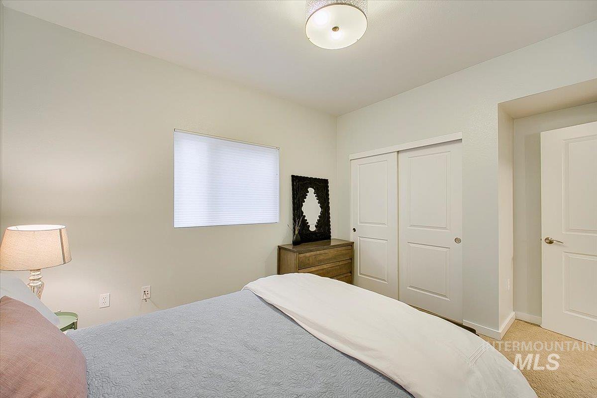 1463 W Grand Ave Property Photo 33