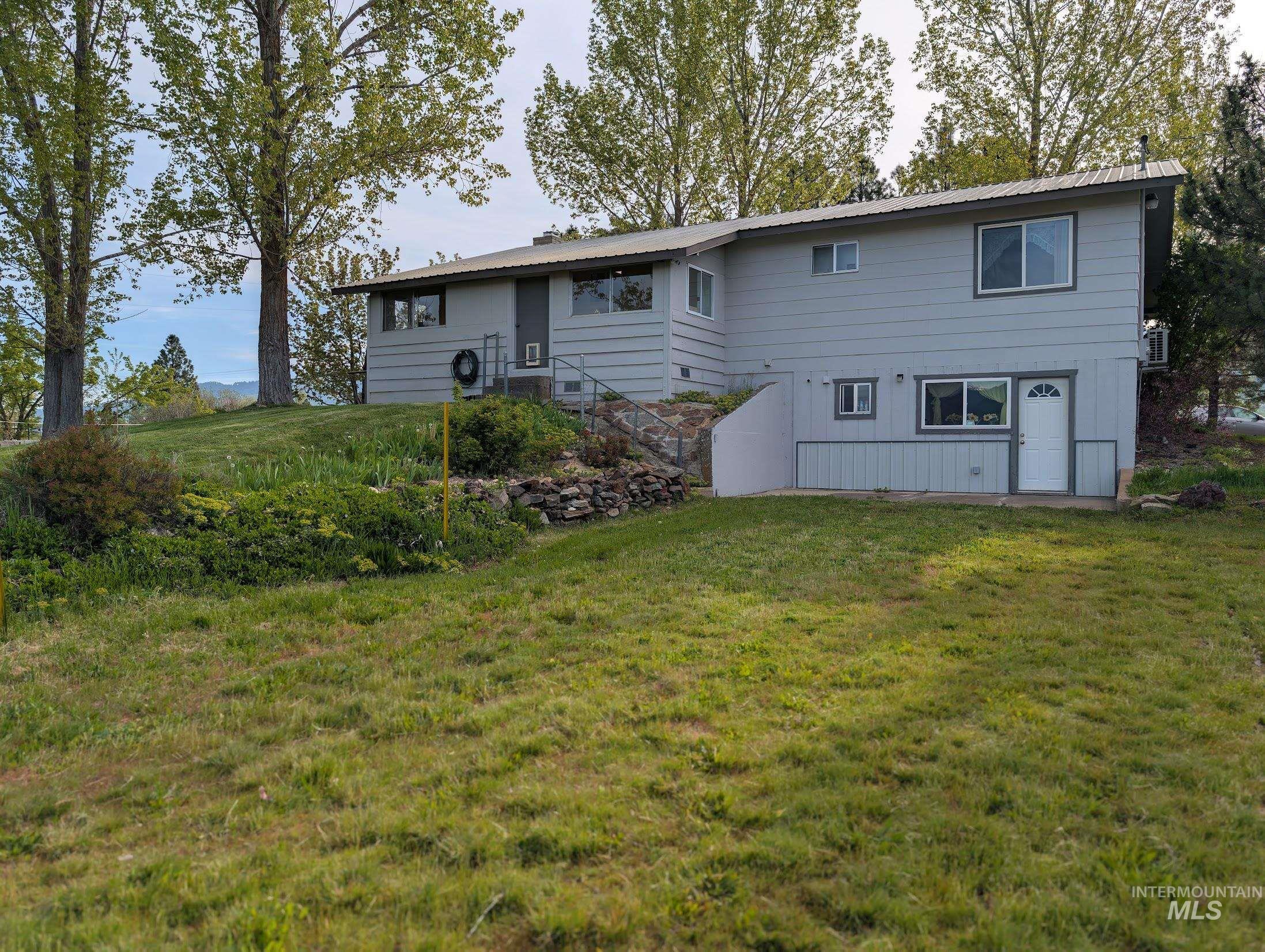2127 Hwy 95 Property Photo 5