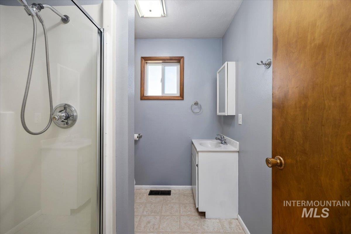 622 E 3600 N Property Photo 12