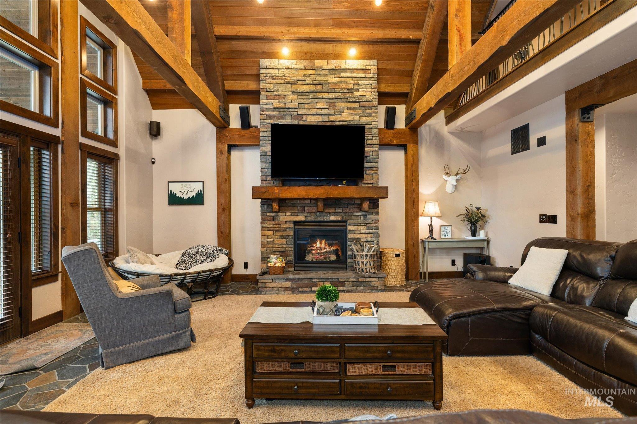 14 Pointe At Goldfork Ct Property Photo 8