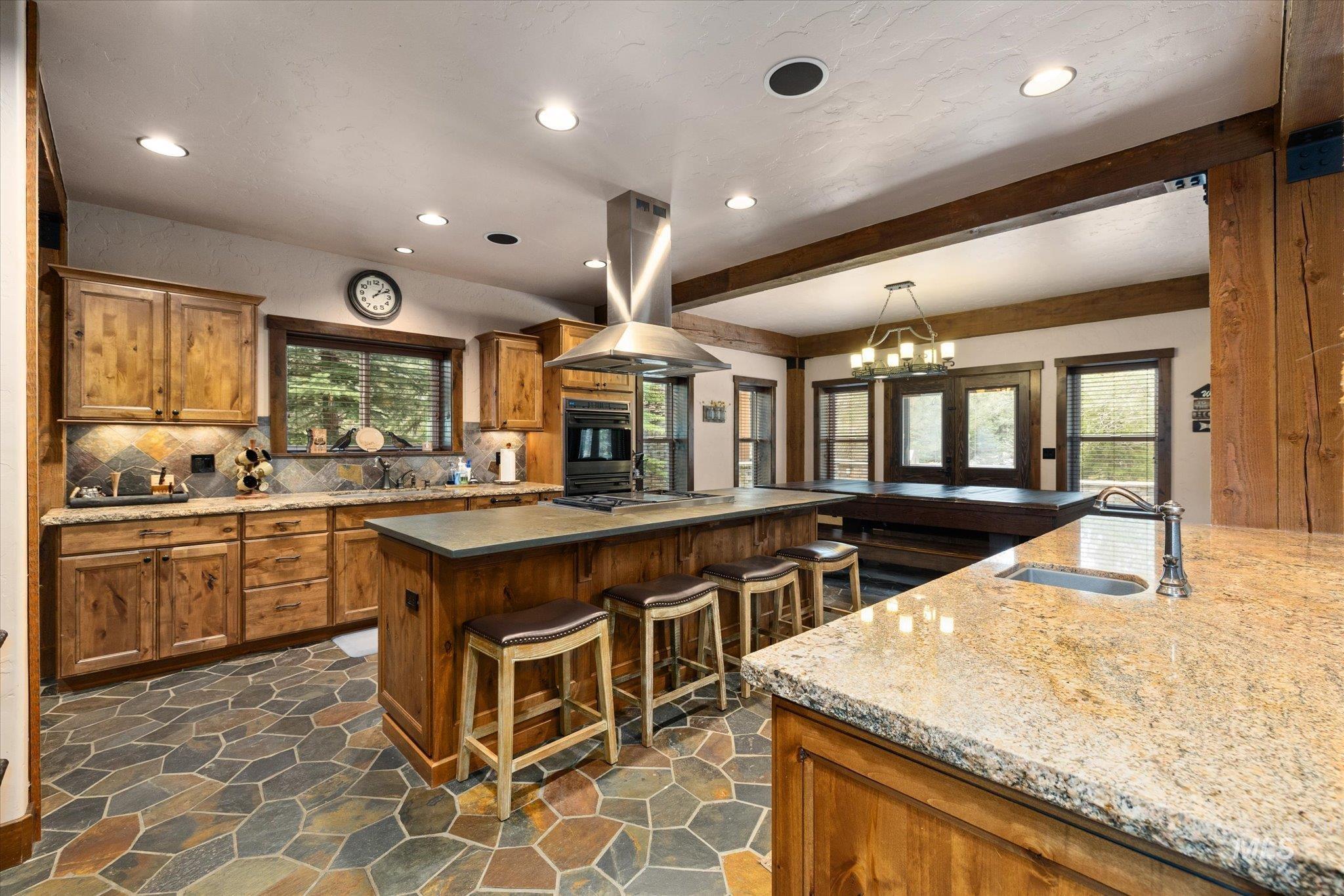 14 Pointe At Goldfork Ct Property Photo 13