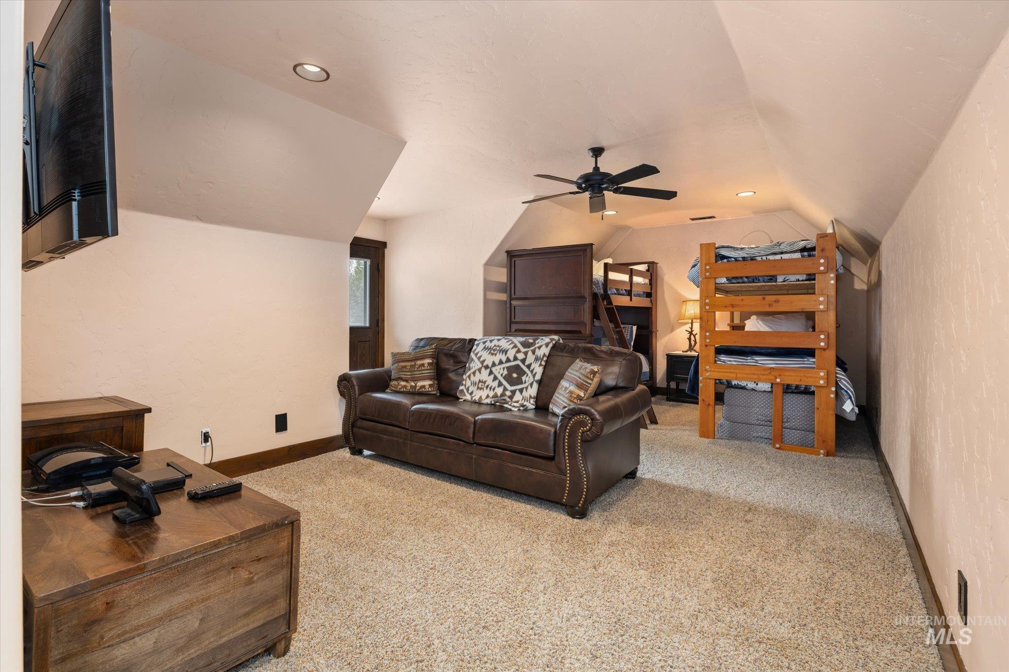 14 Pointe At Goldfork Ct Property Photo 26