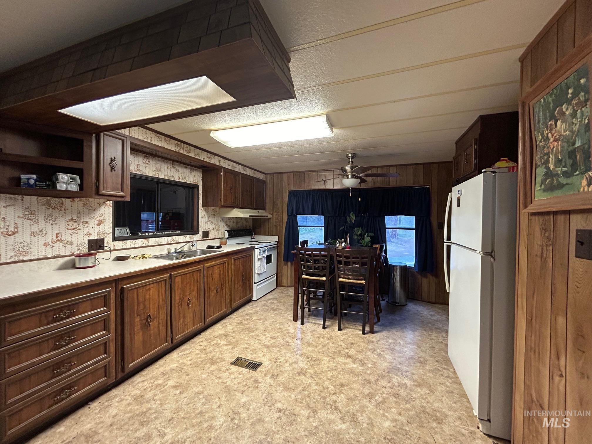 17 Chinook Lane Property Photo 23