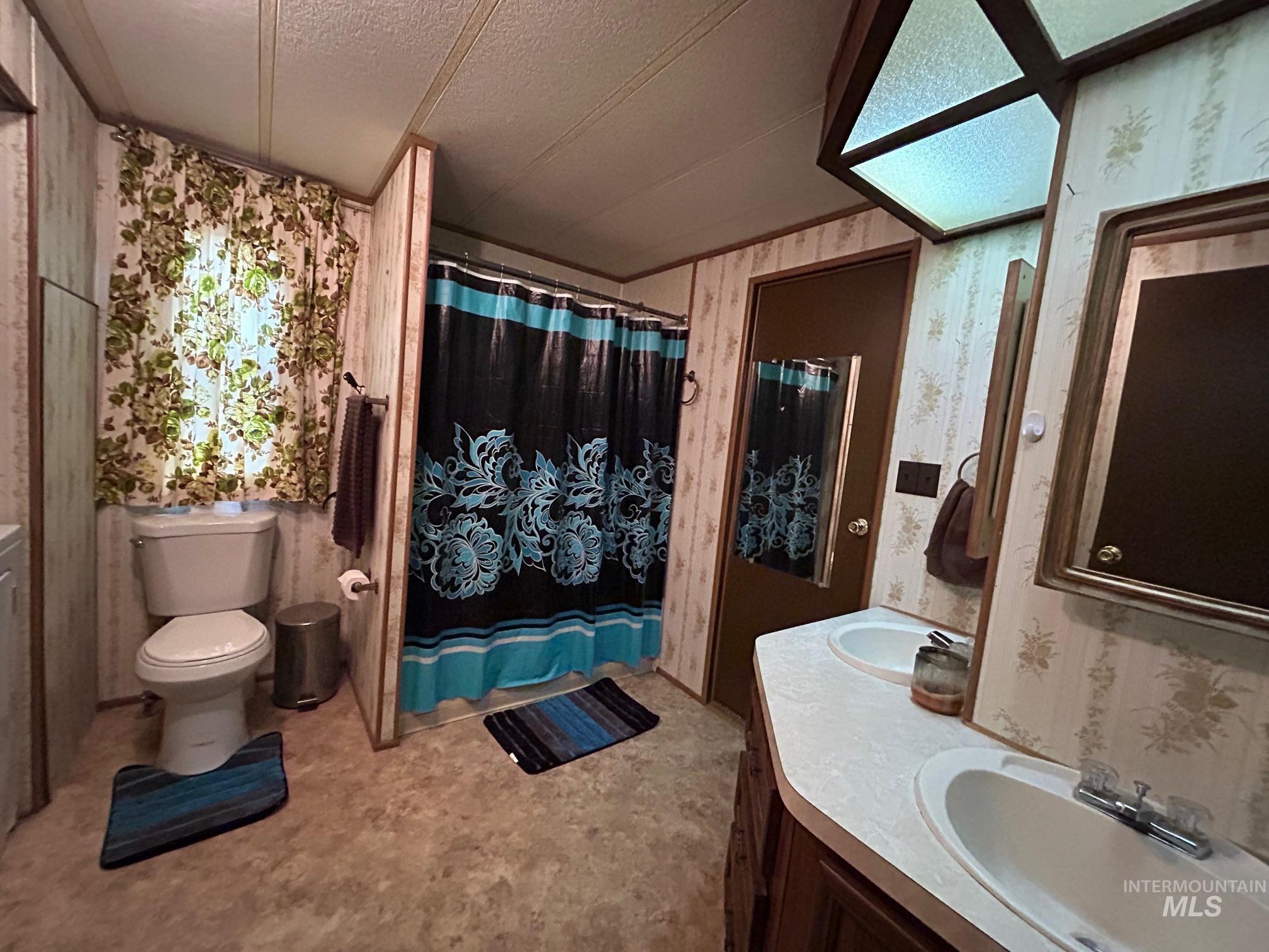17 Chinook Lane Property Photo 28