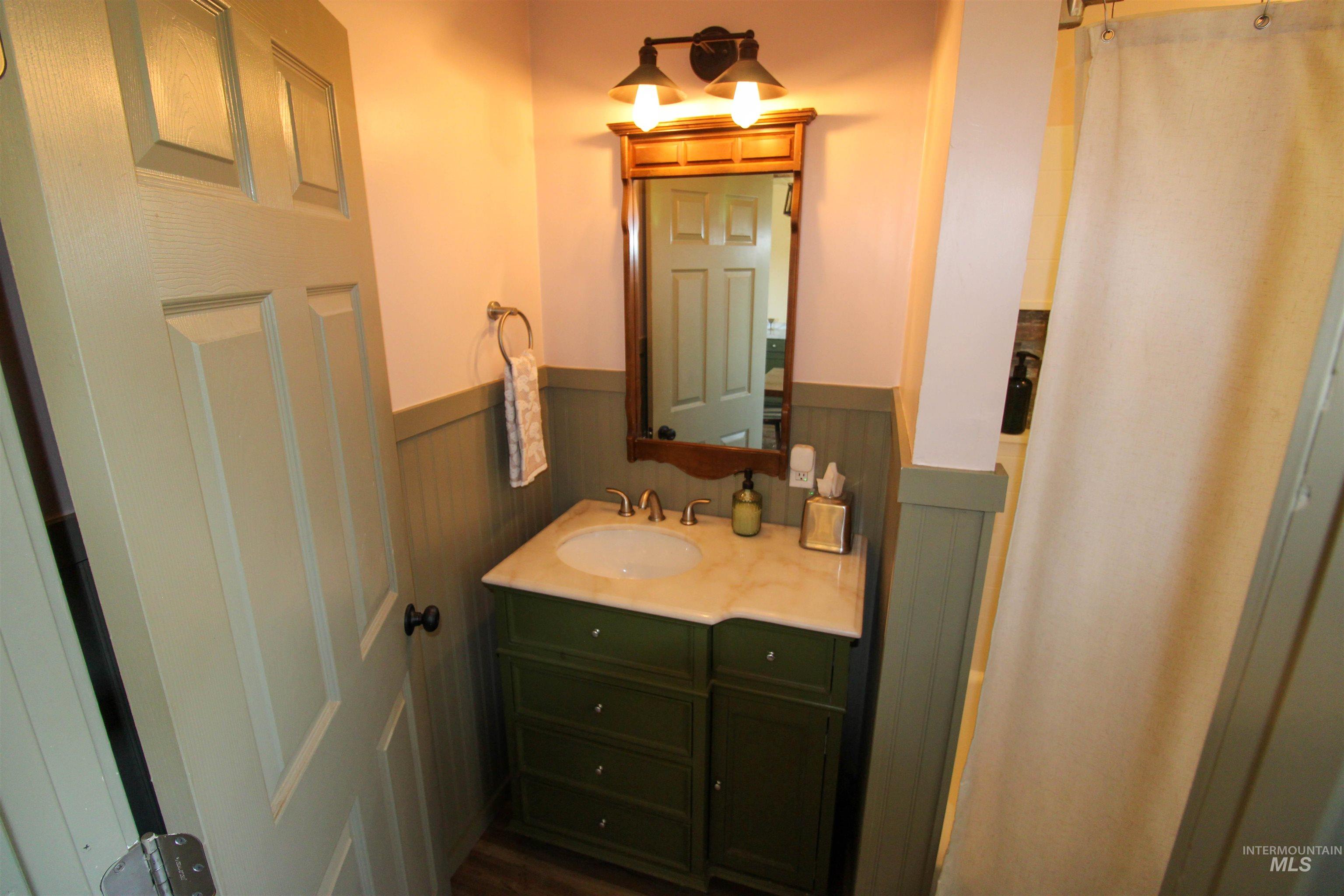 1254 Stuart Rd Property Photo 9