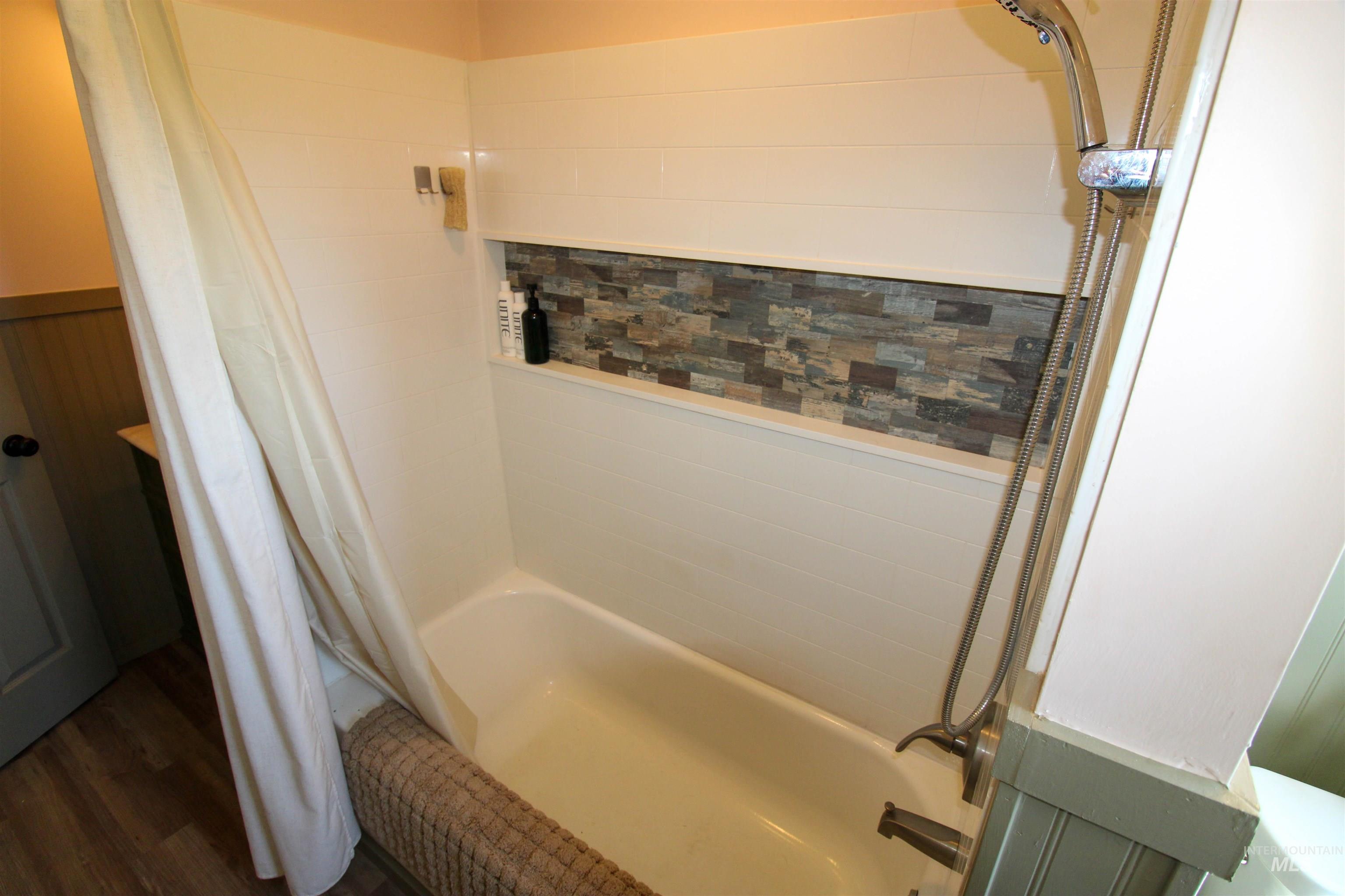 1254 Stuart Rd Property Photo 11