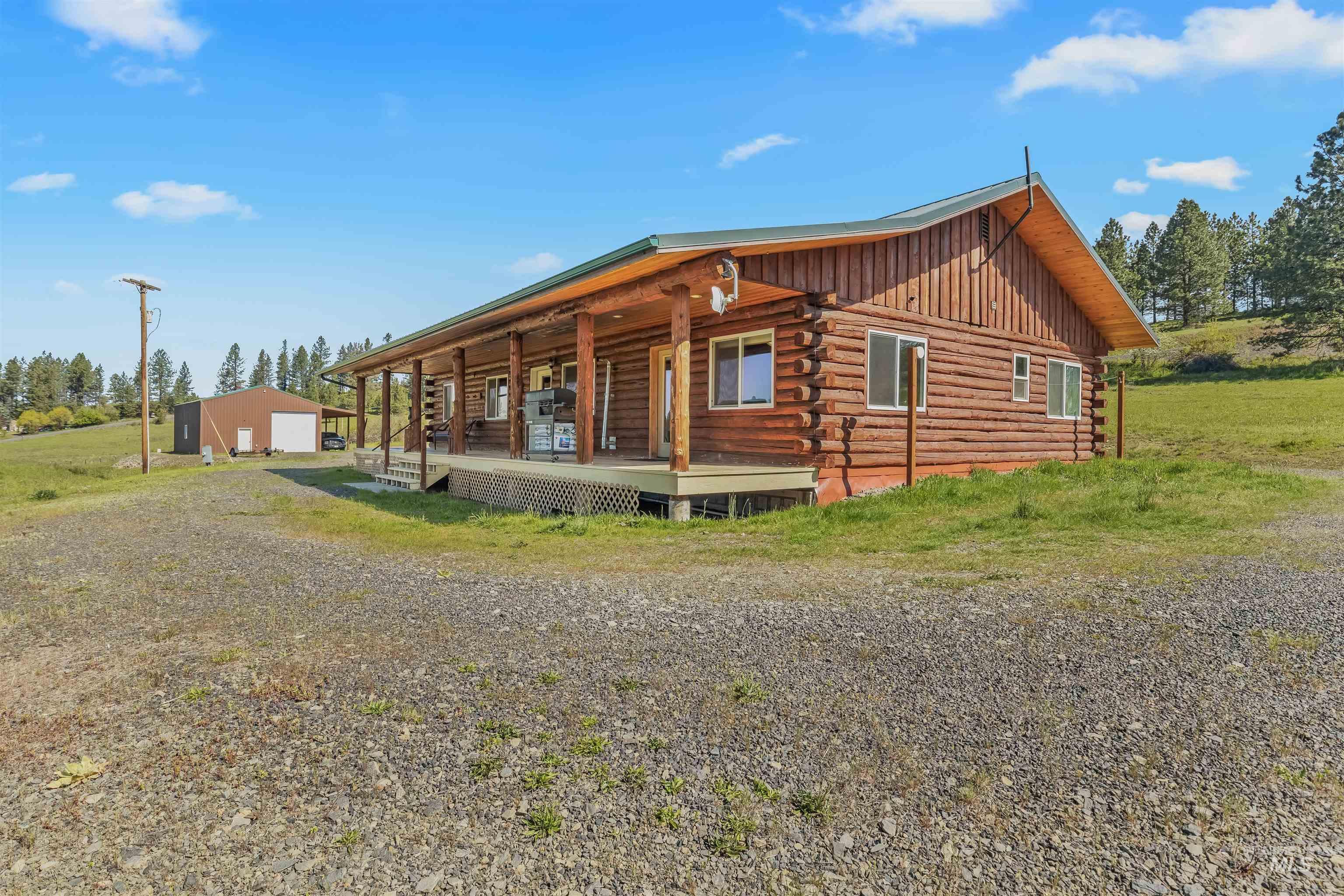 830 Leitch Creek Road Property Photo 4