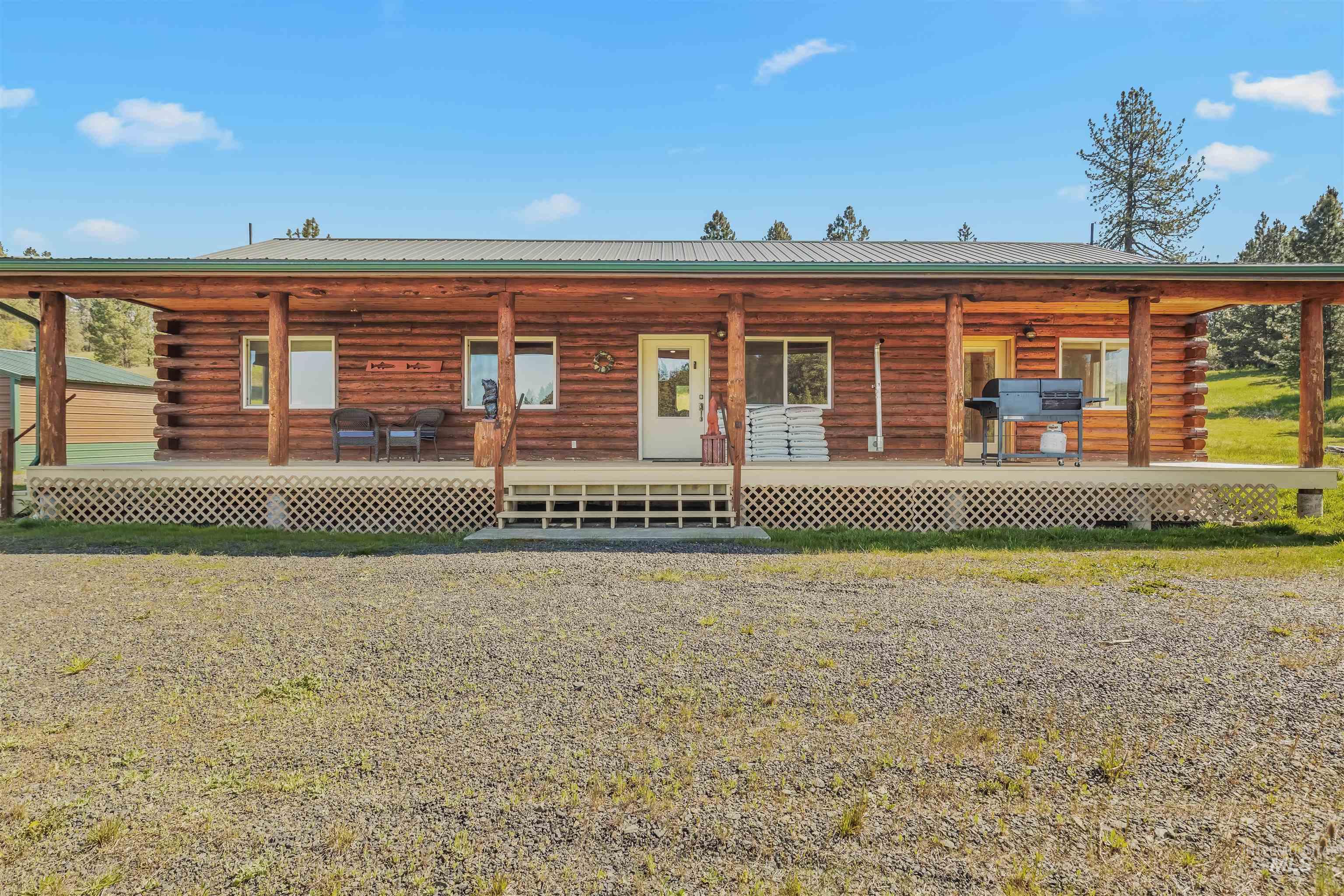 830 Leitch Creek Road Property Photo 5