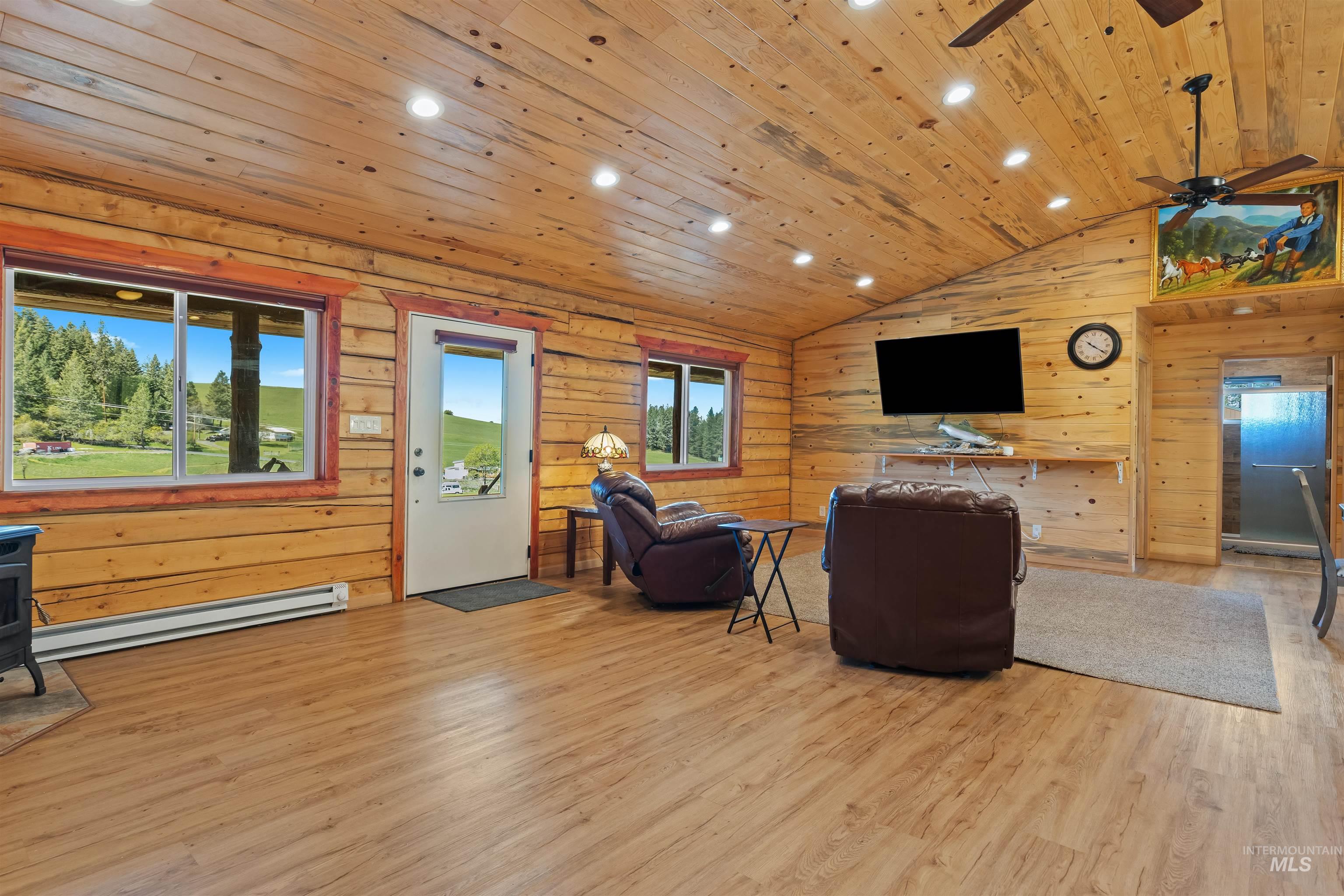 830 Leitch Creek Road Property Photo 8