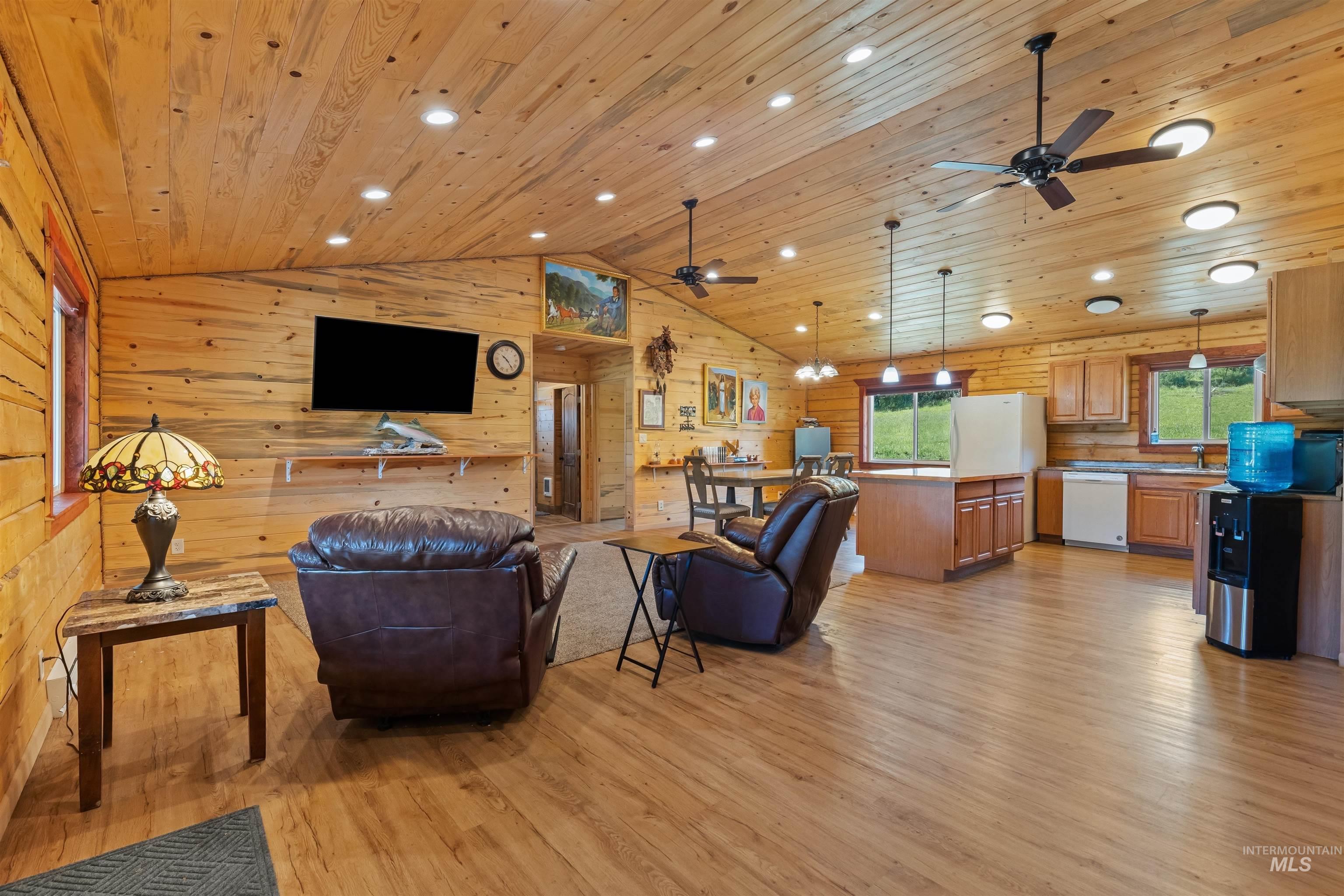 830 Leitch Creek Road Property Photo 10